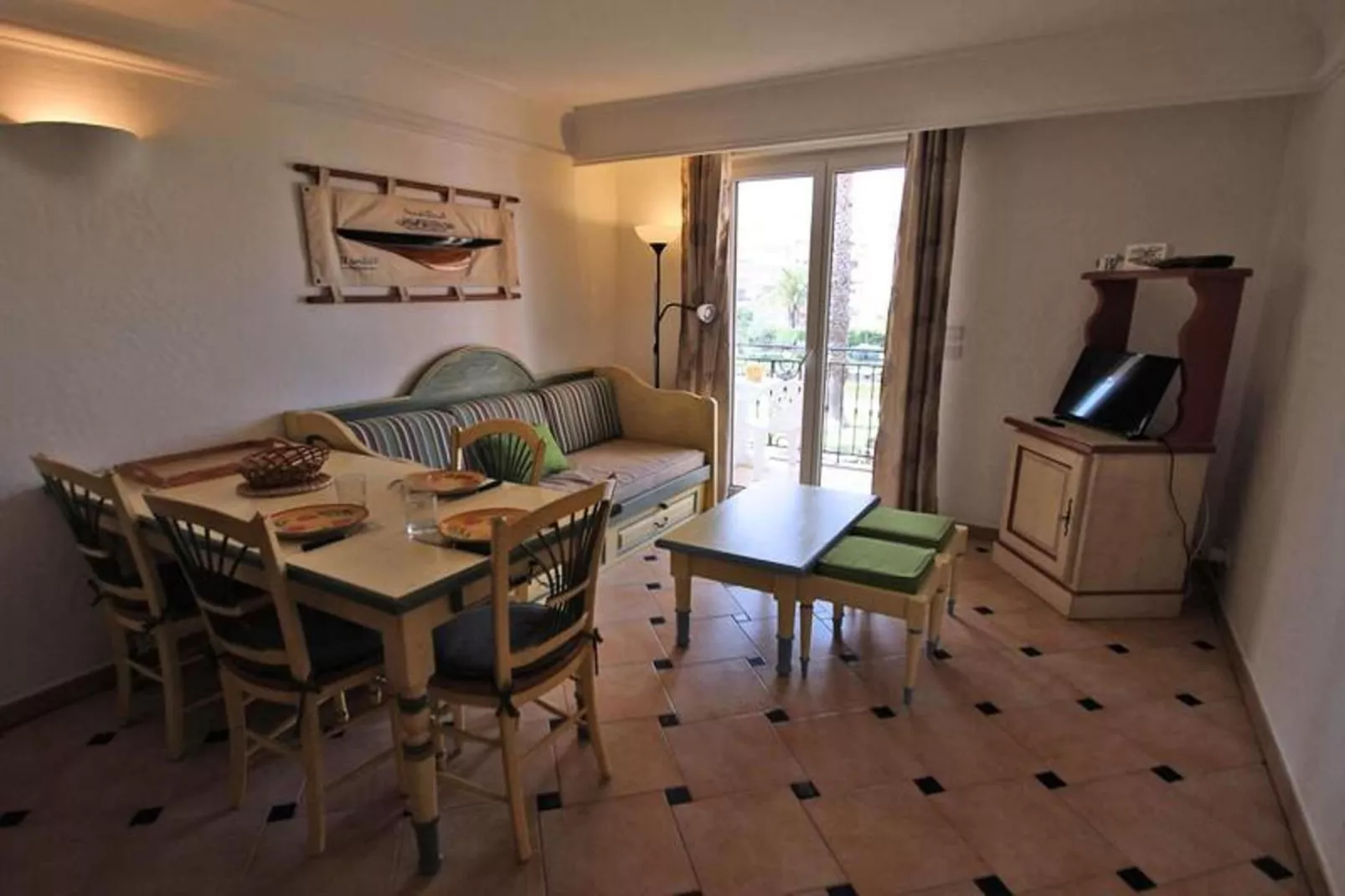 Résidence Port Marine-Eetkamer