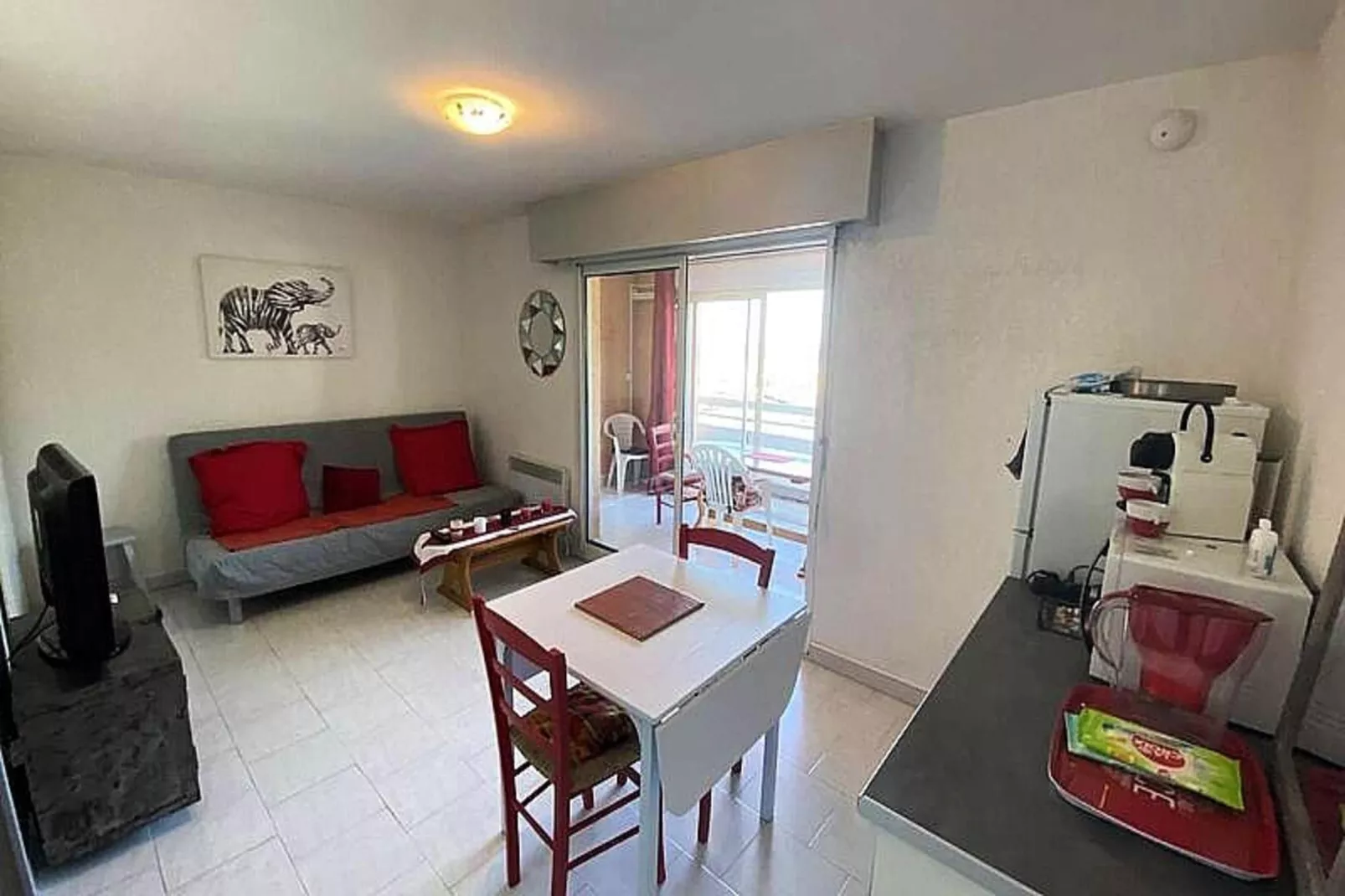 Résidence Port Helena Coudouliere-Woonkamer