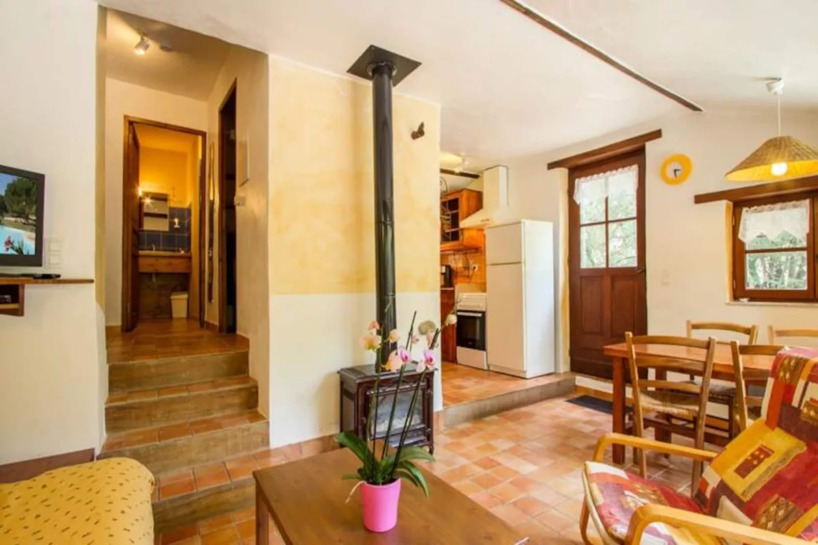 Lou Petarel, Mas Proven&ccedil;al Typique Avec Piscine Partag&eacute;e, Calme, Nature-Image-tags.