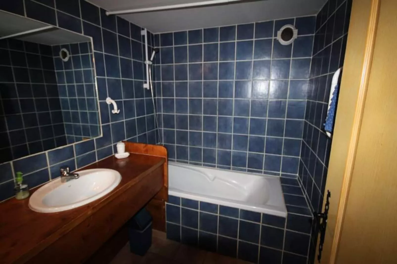 Le Jas, Mas De Charme, Piscine Partag&eacute;e , Nature, Calme, 6 Ha En Provence-Image-tags.