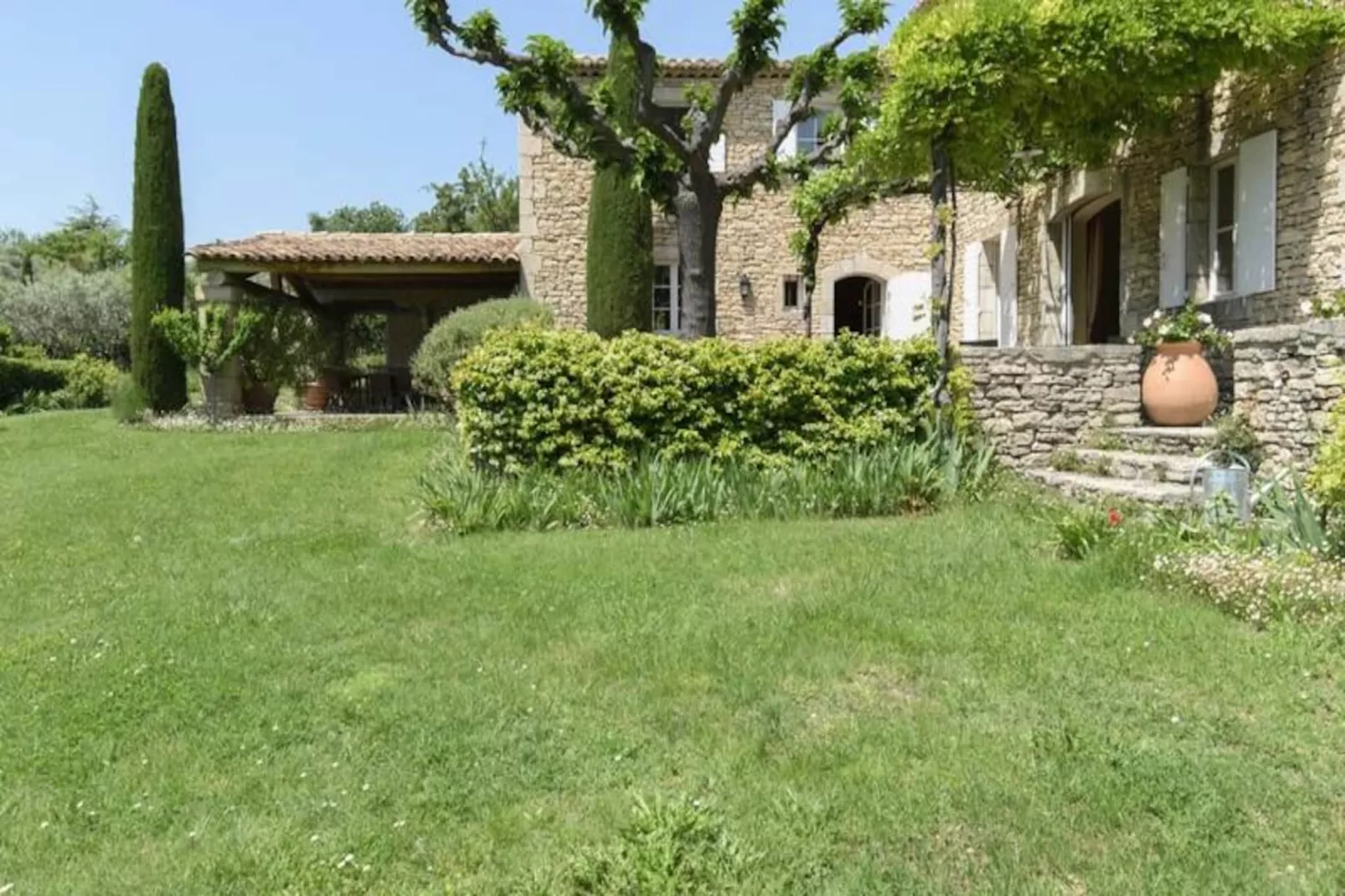 Mas Des Papillons, Gordes-Image-tags.