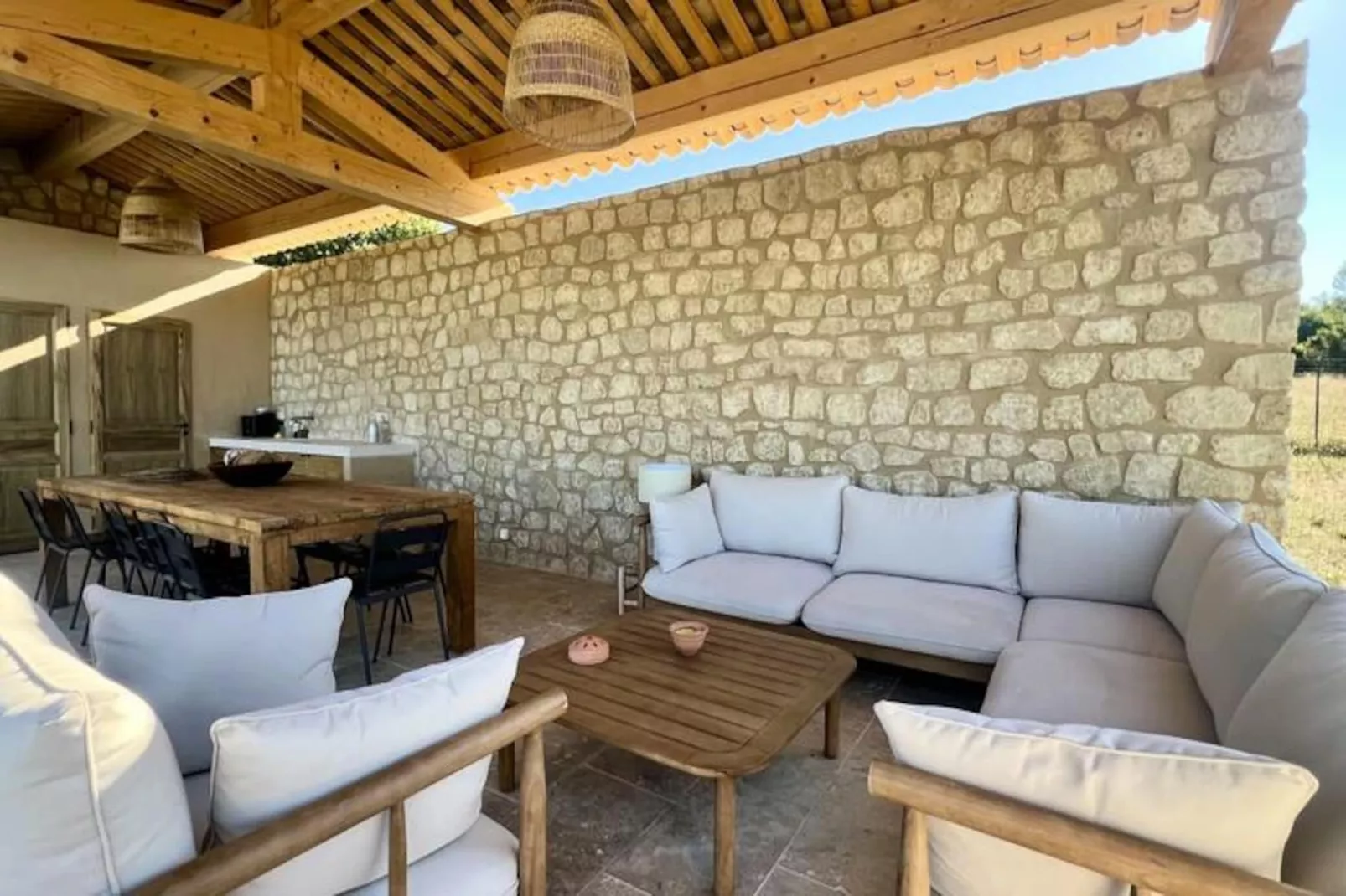 Mas Jas Du M&eacute;ou, Une &eacute;vasion Proven&ccedil;ale-Image-tags.