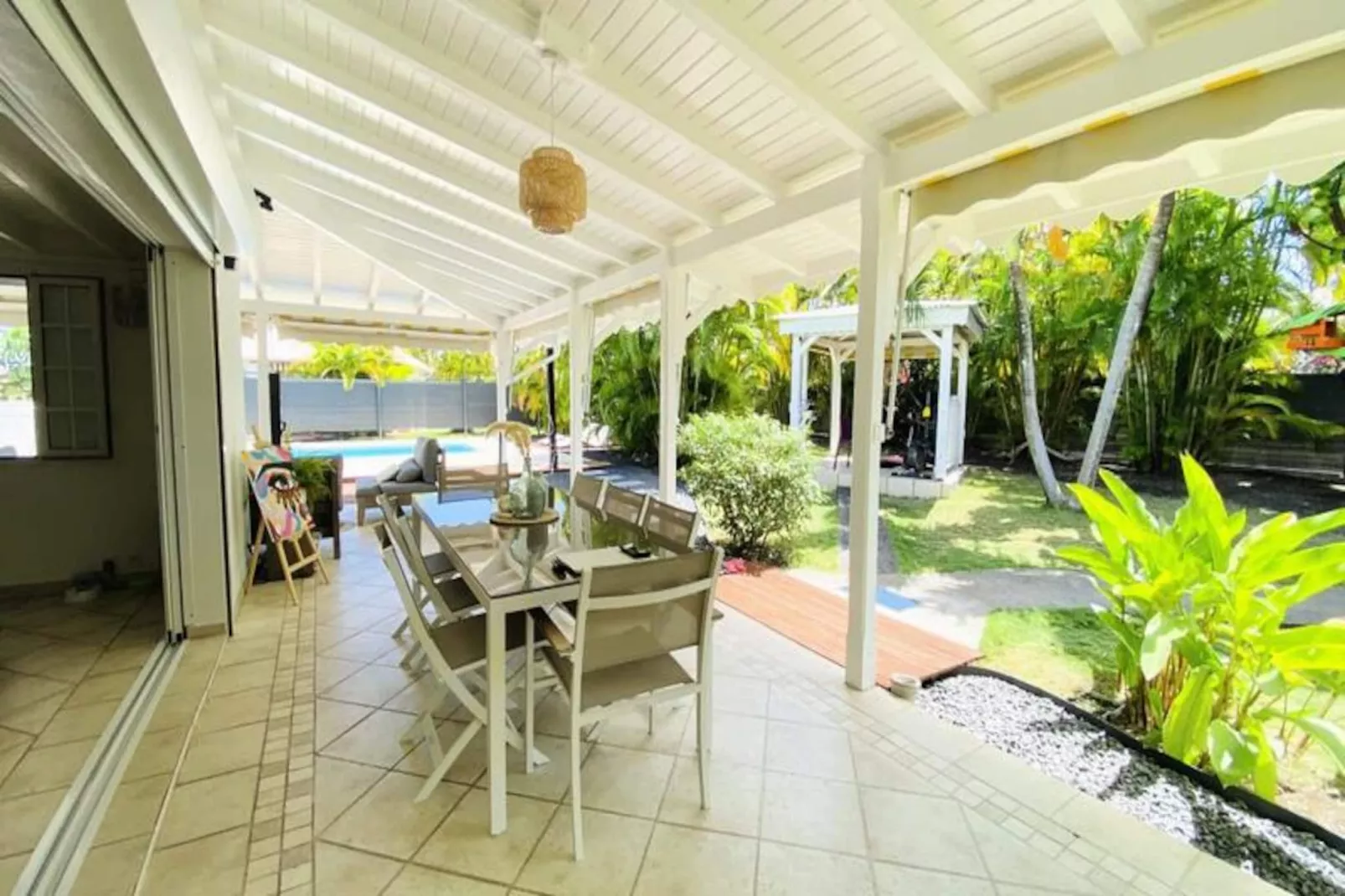 Villa Charlotte-Image-tags.