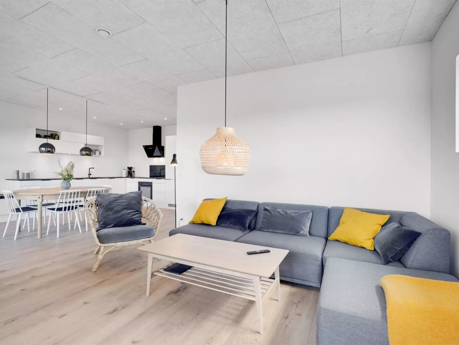 "Trpana" - 1.6km from the sea-Binnen