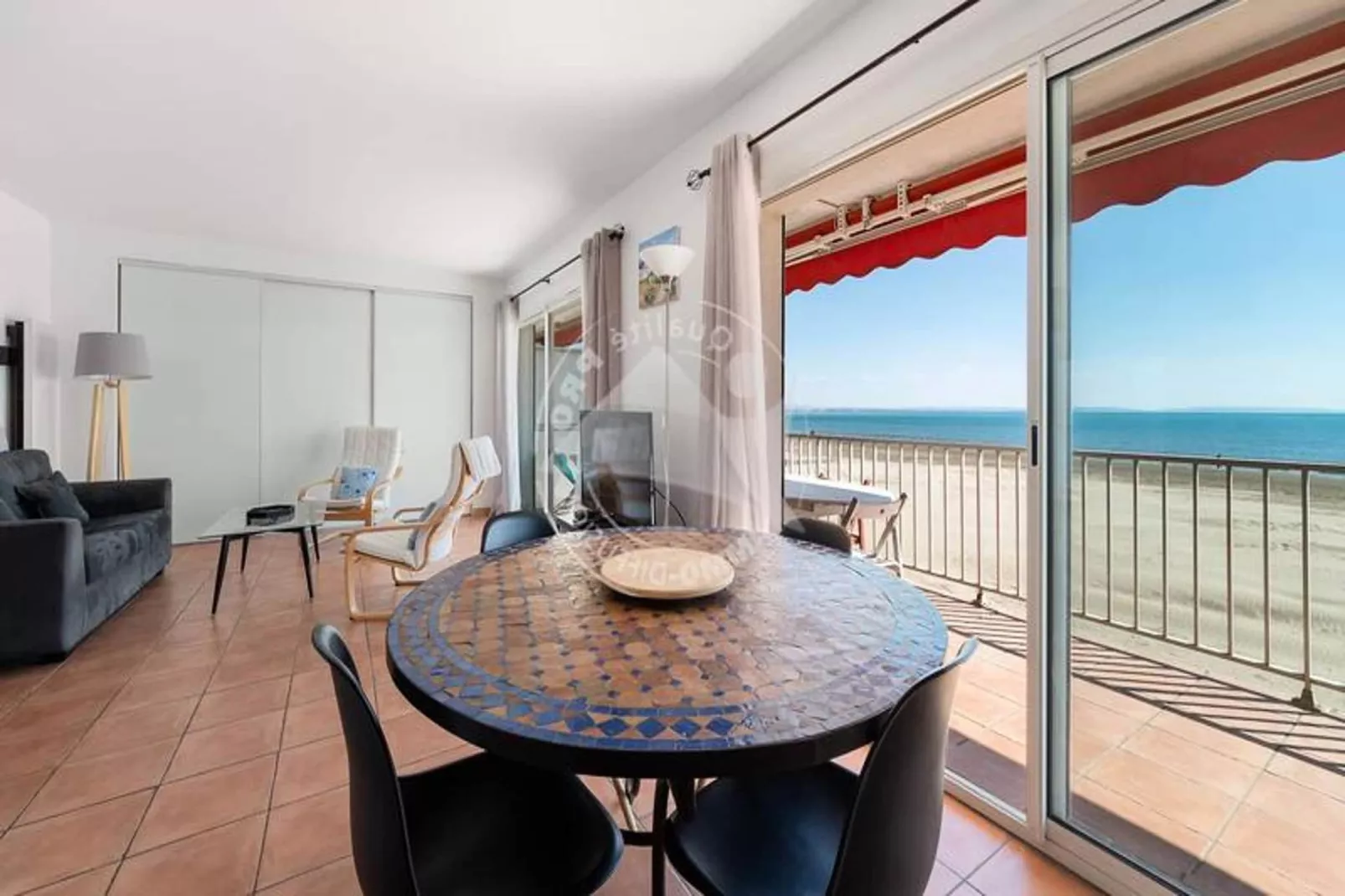 Résidence "le Magellan"-Eetkamer