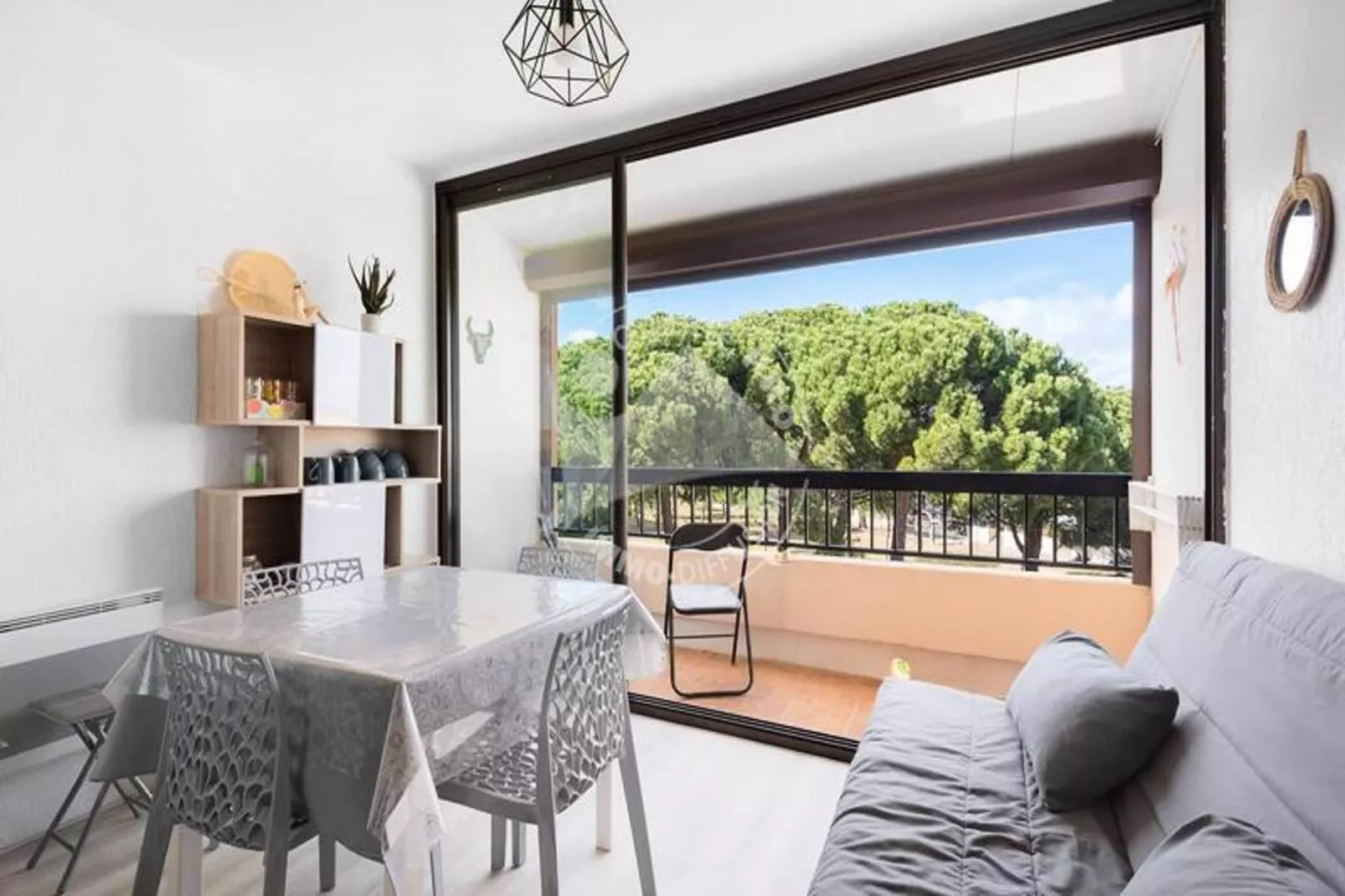 Résidence Le Triangle De La Baronnie-Eetkamer