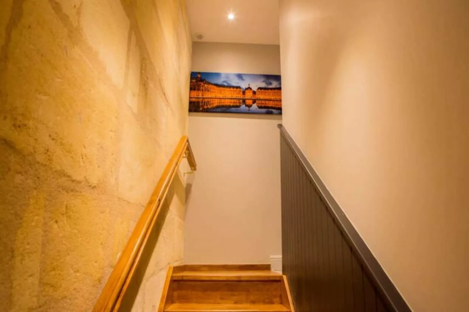 Superbe Duplex De Qualit&eacute;, En Hypercentre Avec Rooftop Et Climatisation-Overloop