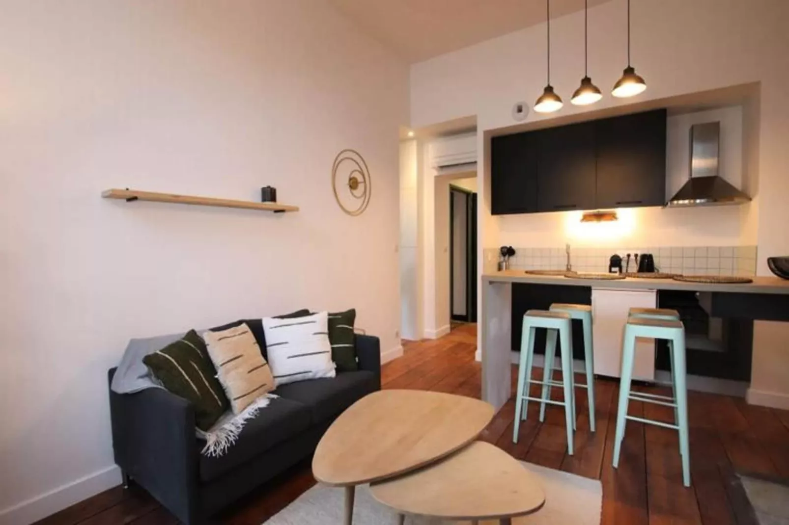 Charmant Et Rayonnant Appartement De 55 M&sup2; Situ&eacute; Dans Le Coeur De Bordeaux-Overloop
