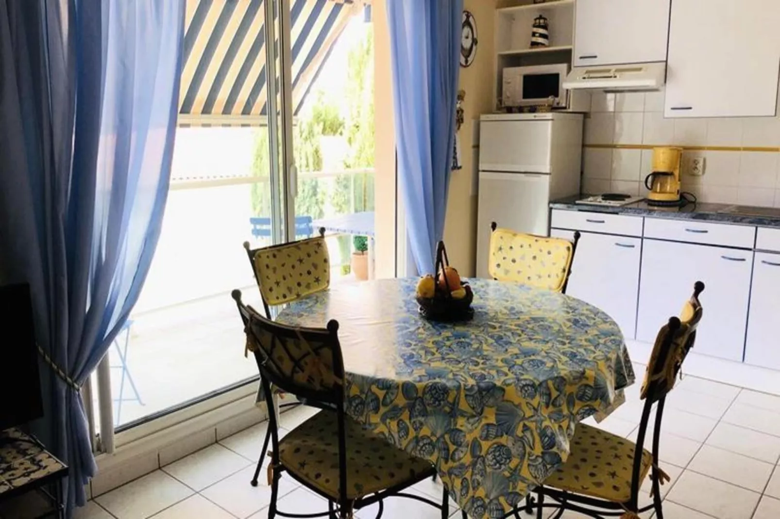 Résidence L'orangeraie-Eetkamer