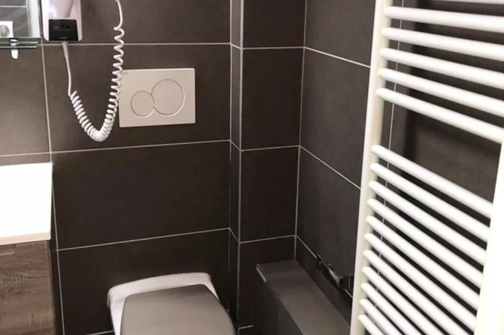 Résidence Sures A-Badkamer