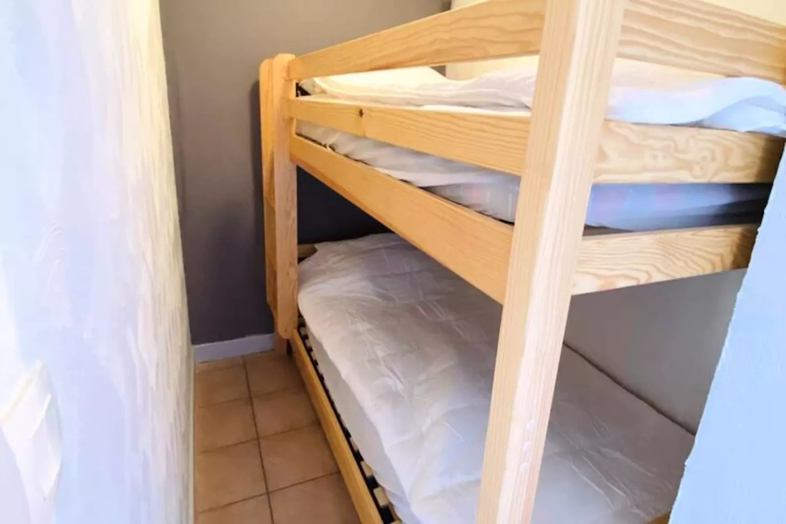 Chalet D'or B-Image-tags.