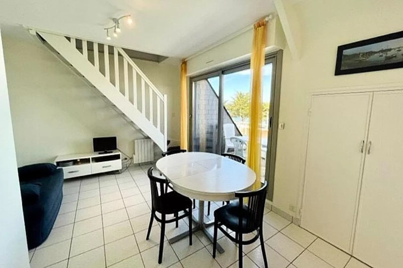 Résidence Adal D'arvor-Eetkamer