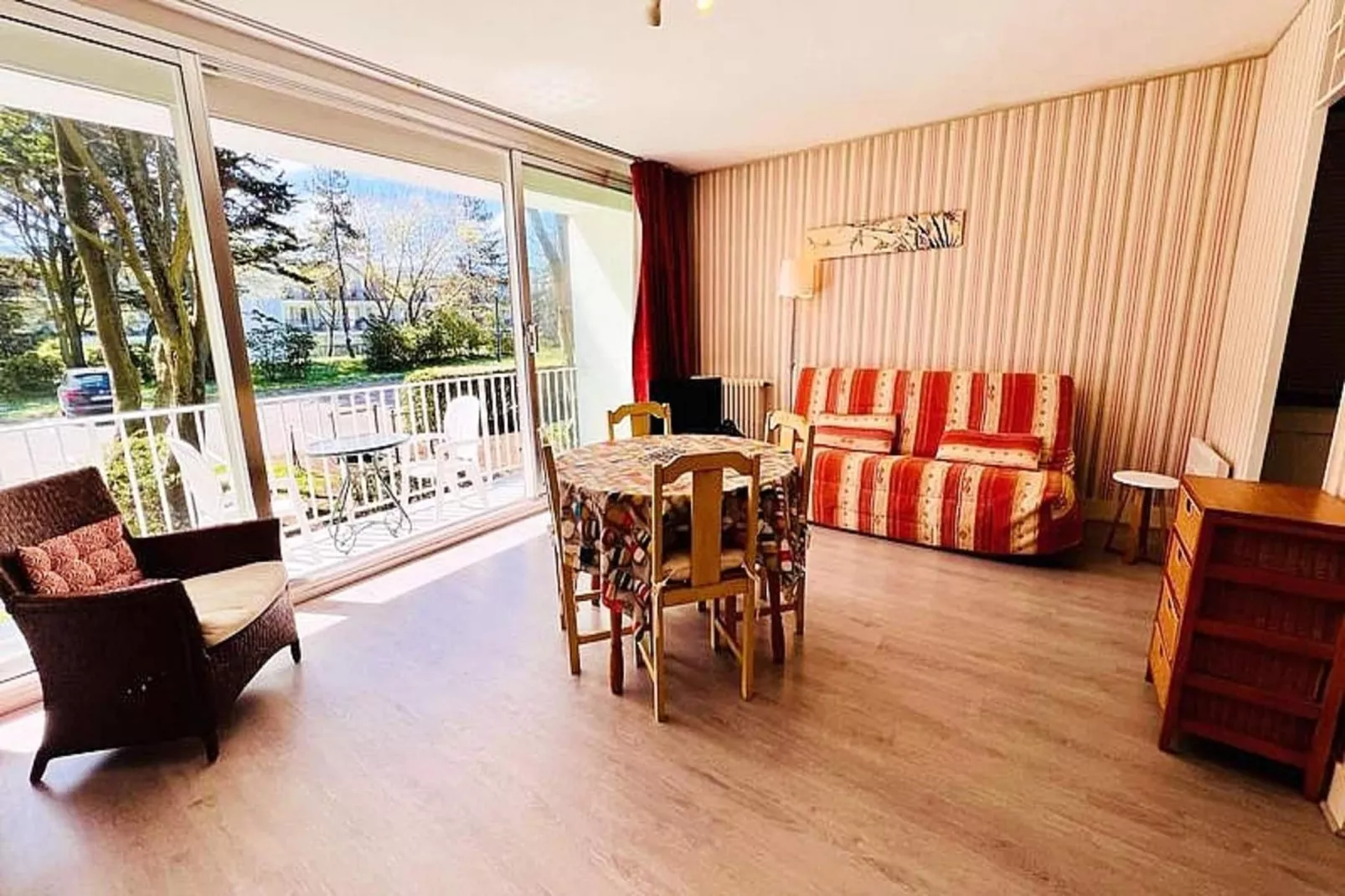 Résidence Goulvars-Eetkamer