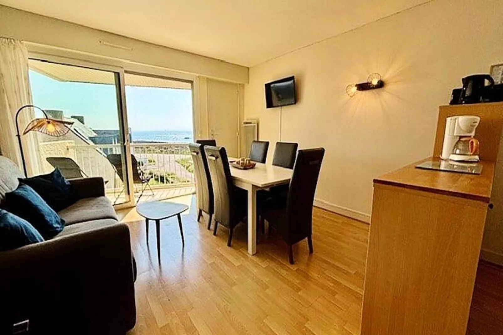 Résidence Les Birvideaux-Eetkamer