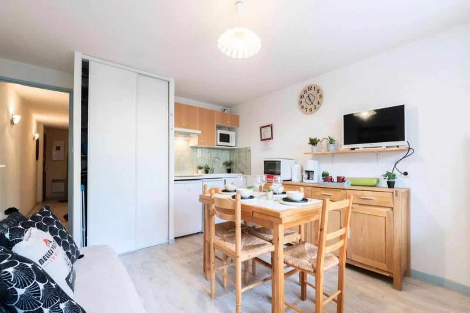 Résidence Portes Du Soleil B-Eetkamer