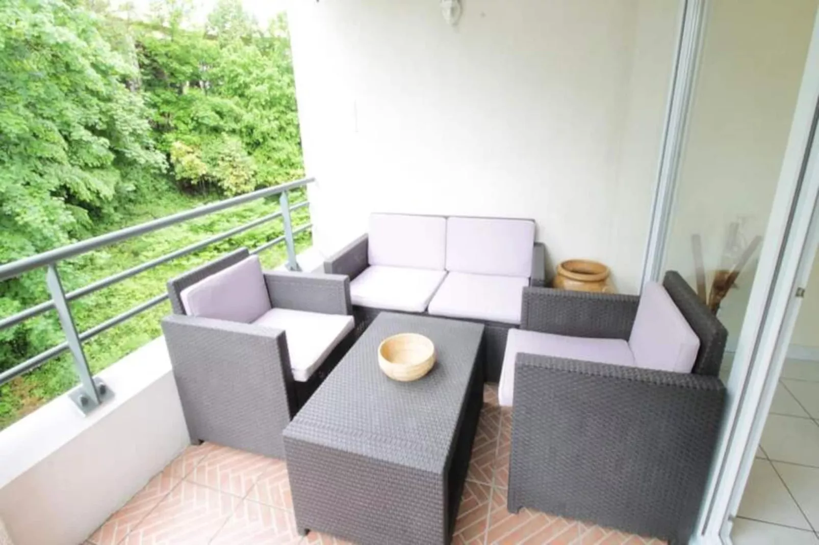 Confortable T3 Au Pied Du Ch&acirc;teau De Chamb&eacute;ry !-Image-tags.