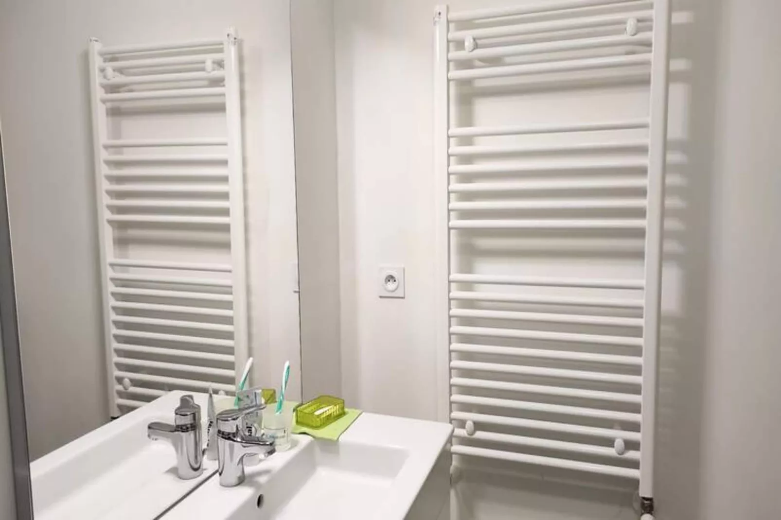 Résidence Le Clos Des Merisiers-Badkamer