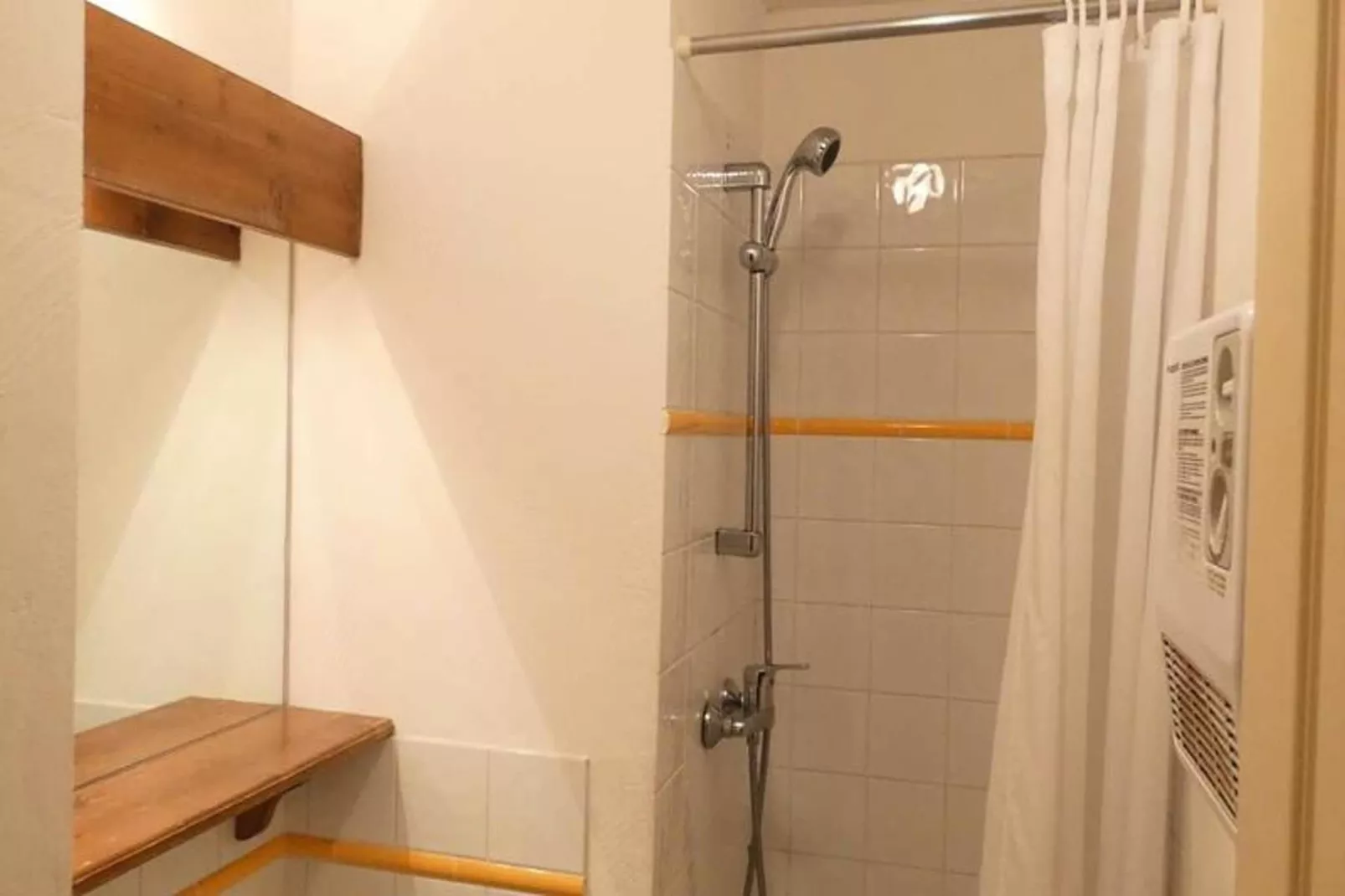 Résidence Athamante - Badkamer