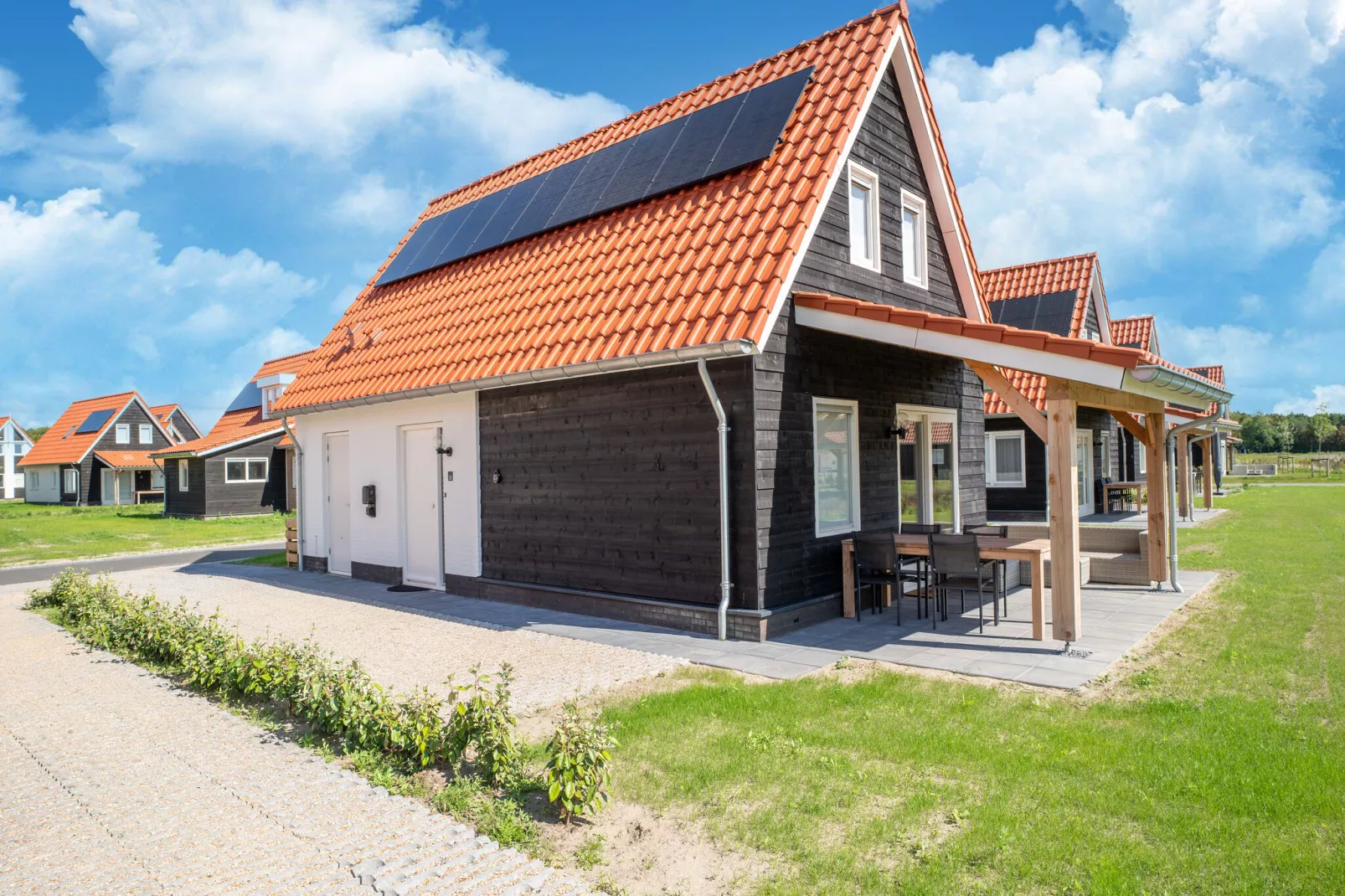 De Kievit Huis Nr 36-Tuinen zomer