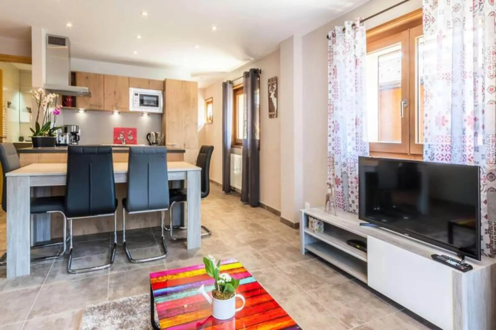 Résidence La Ruche-Eetkamer