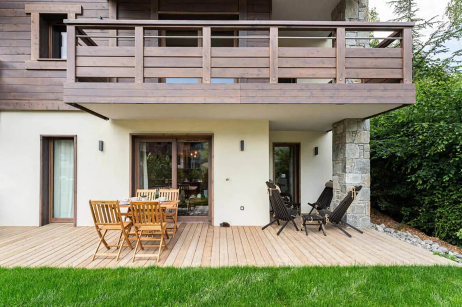 Résidence Stallion A-Buitenkant zomer