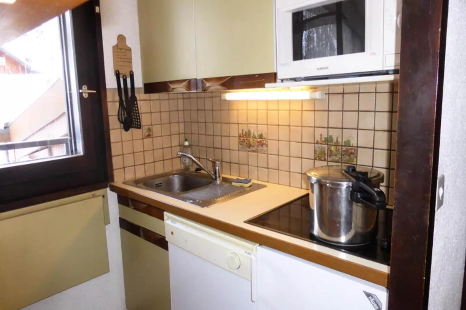 Résidence Bel'aval-Buitenkant zomer