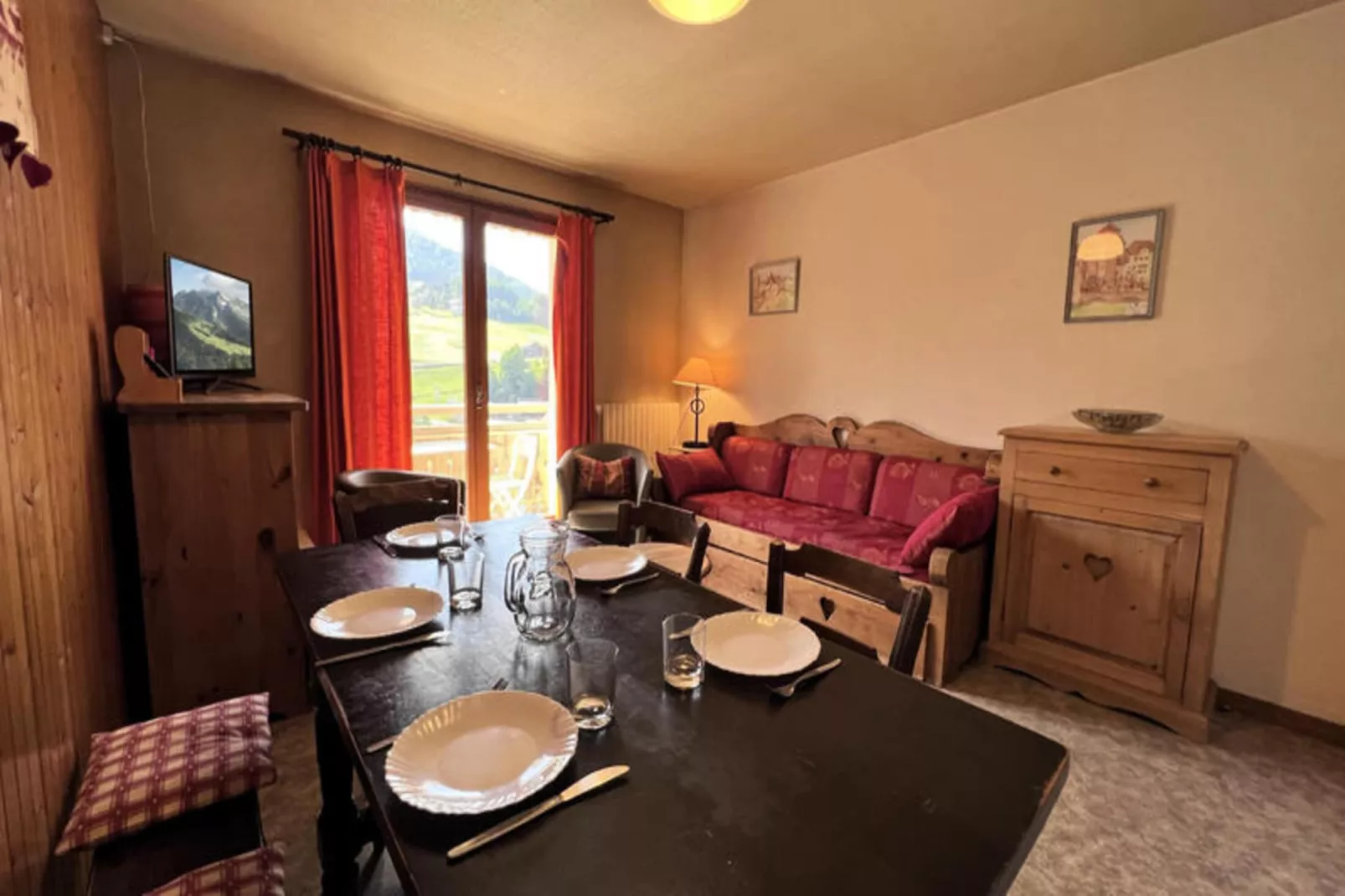 Appartements à La Clusaz-Eetkamer