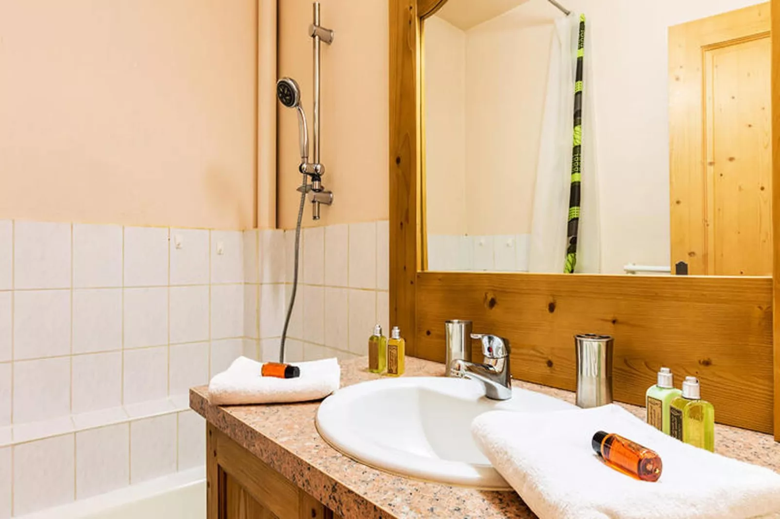 Résidence Bossonnet-Badkamer