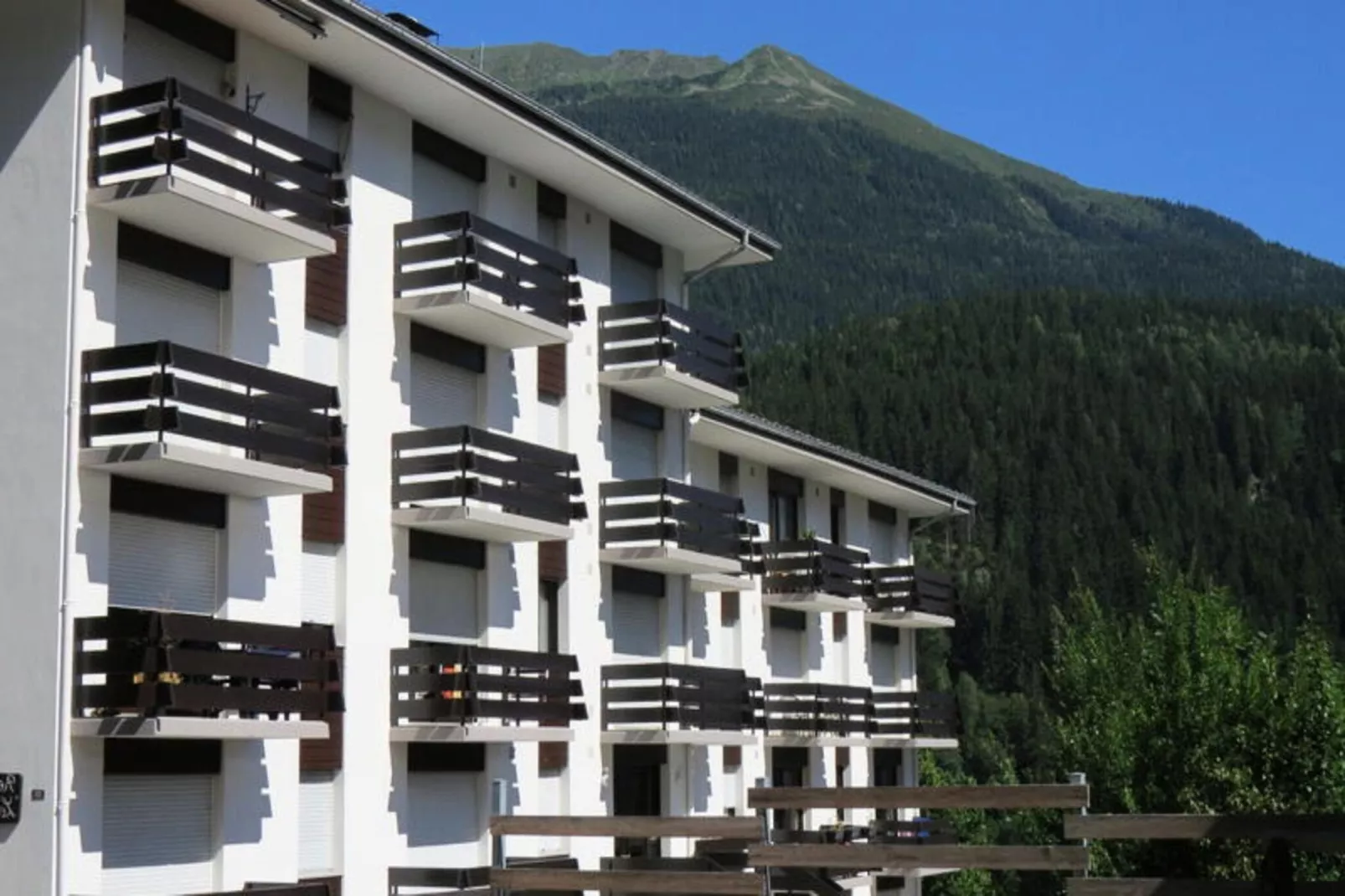 Résidence Les Esserts-Buitenkant zomer