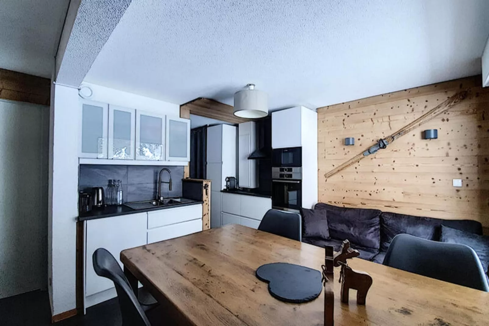 Appartements à Saint Jean d'Aulps-Eetkamer