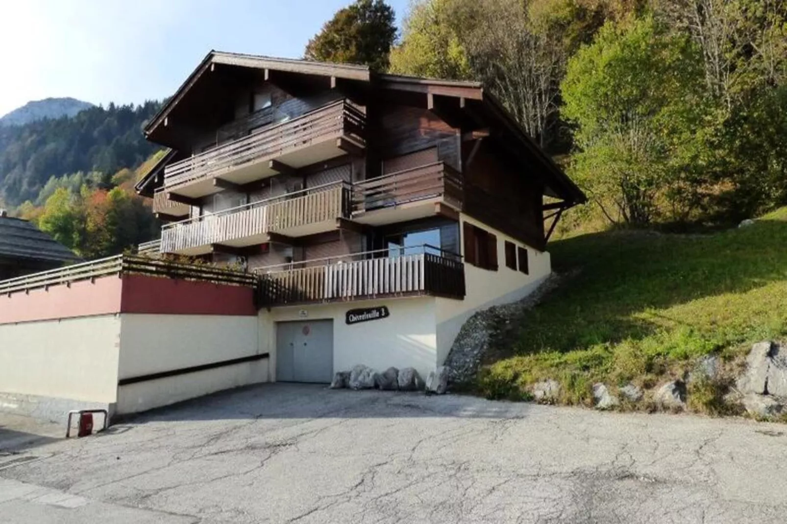 Résidence Chevrefeuille 3-Buitenkant zomer