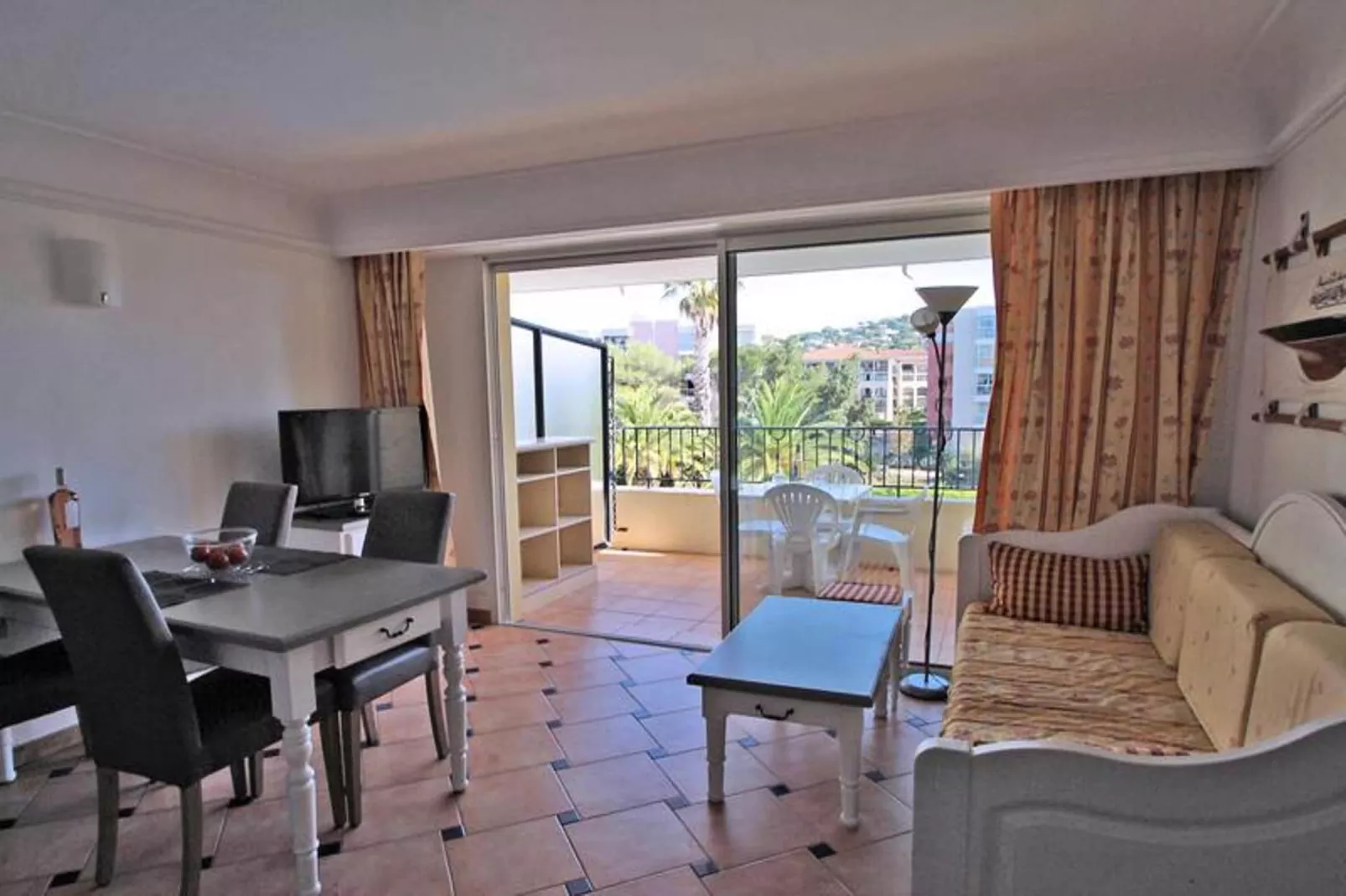 Résidence Port Marine-Woonkamer