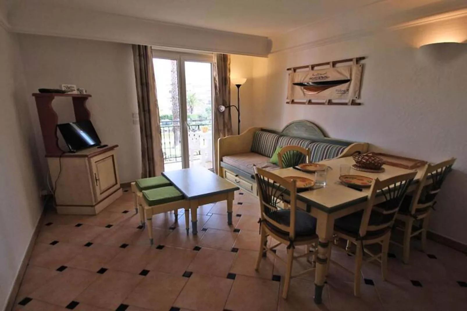 Résidence Port Marine-Eetkamer