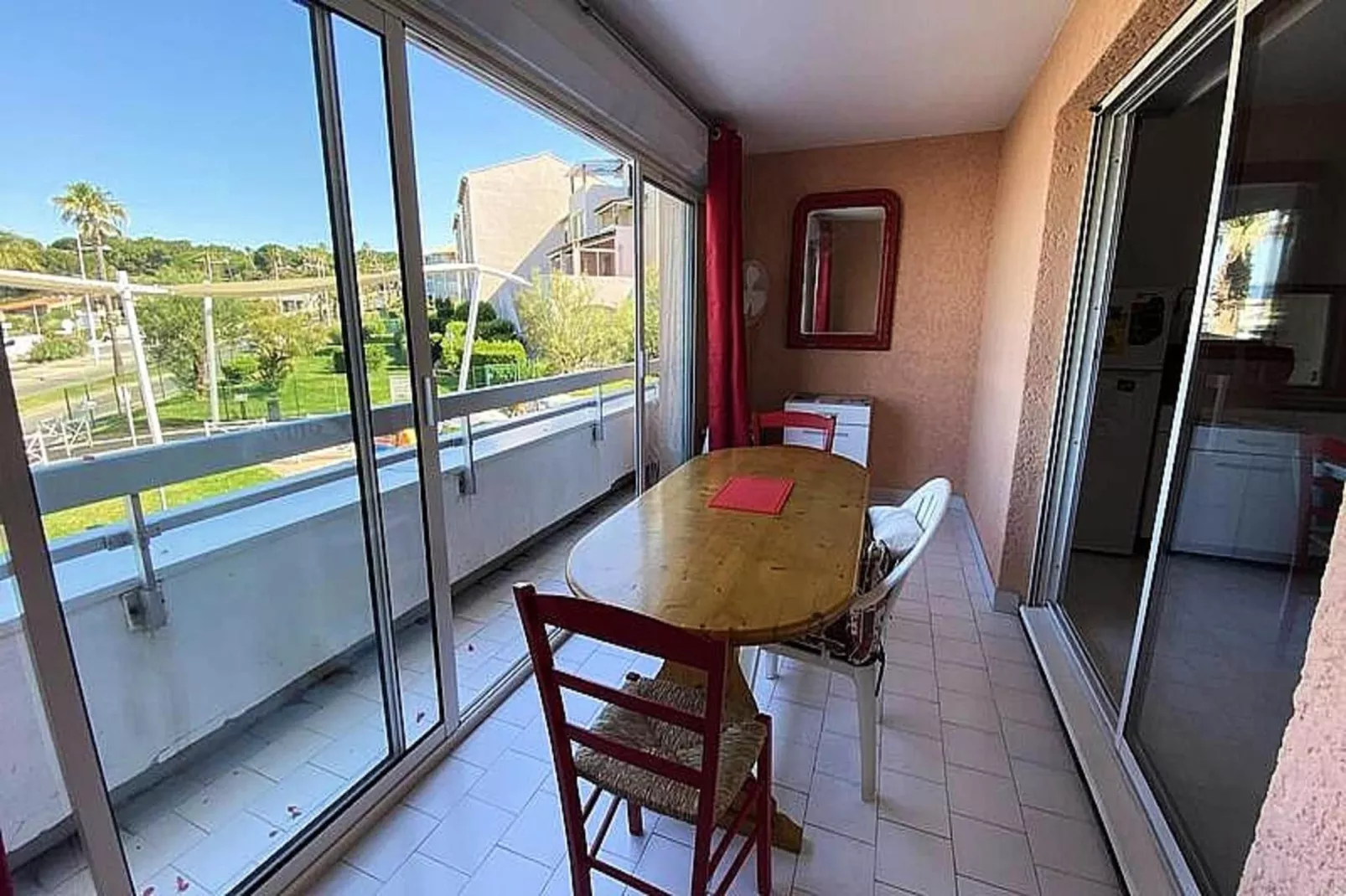 Résidence Port Helena Coudouliere-Woonkamer