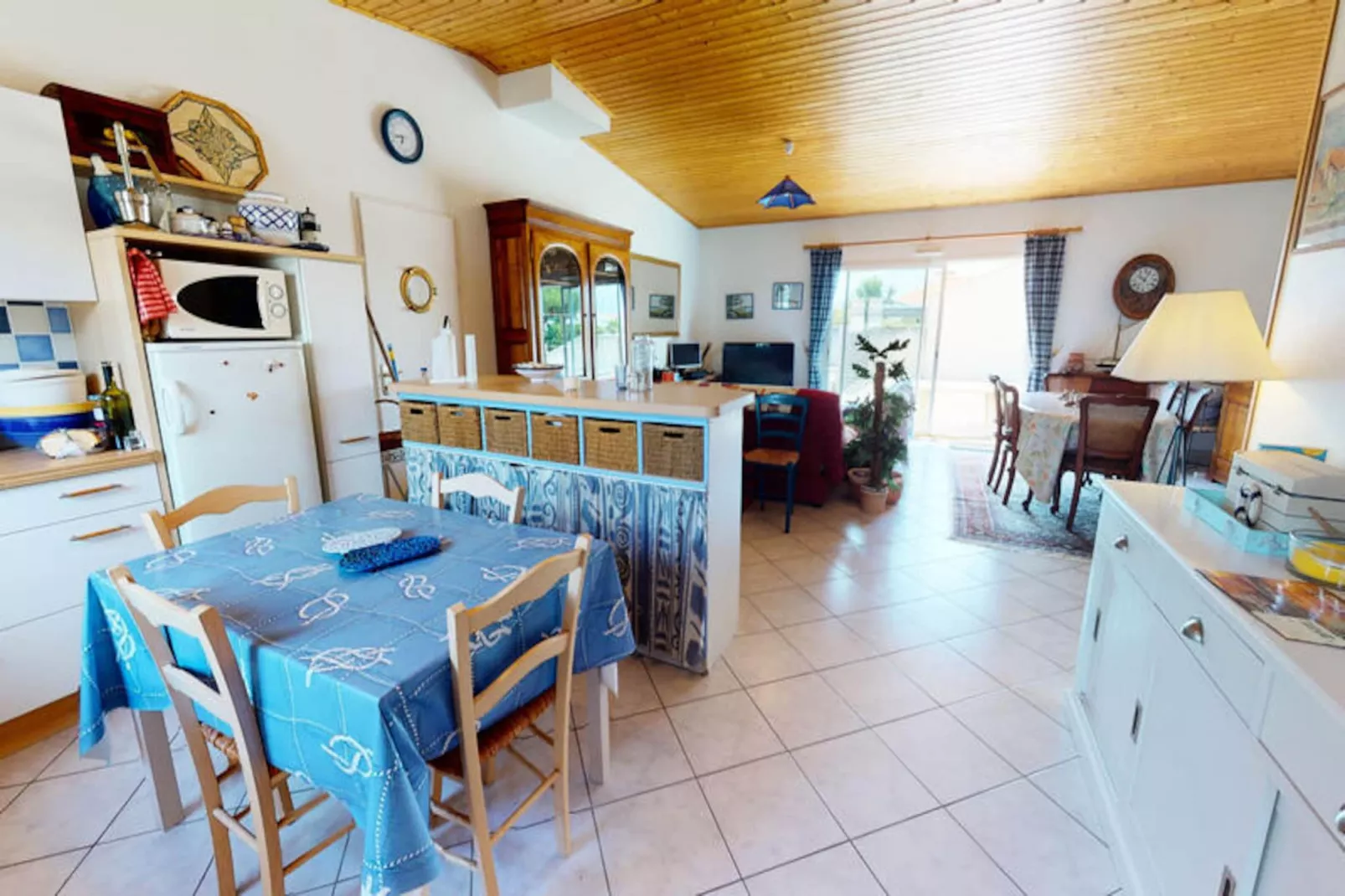 Maison à Saint-Gilles-Croix-de-Vie-Image-tags.