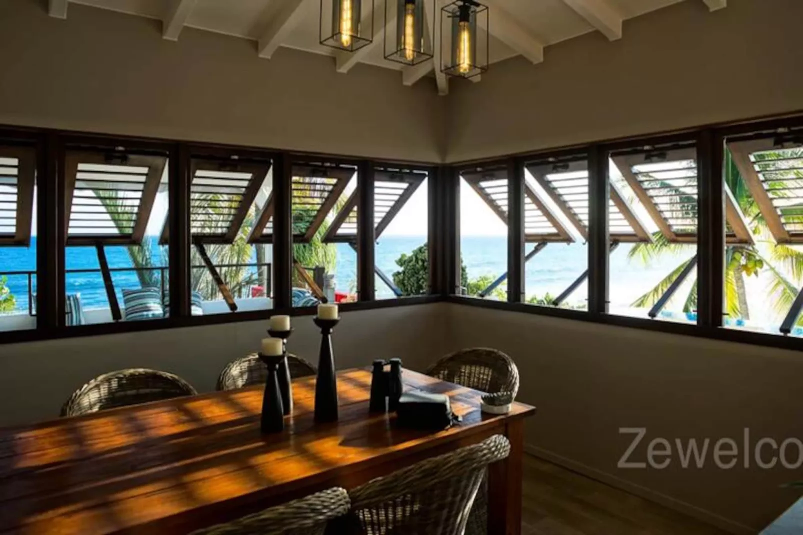 Villa Sea Side-Image-tags.