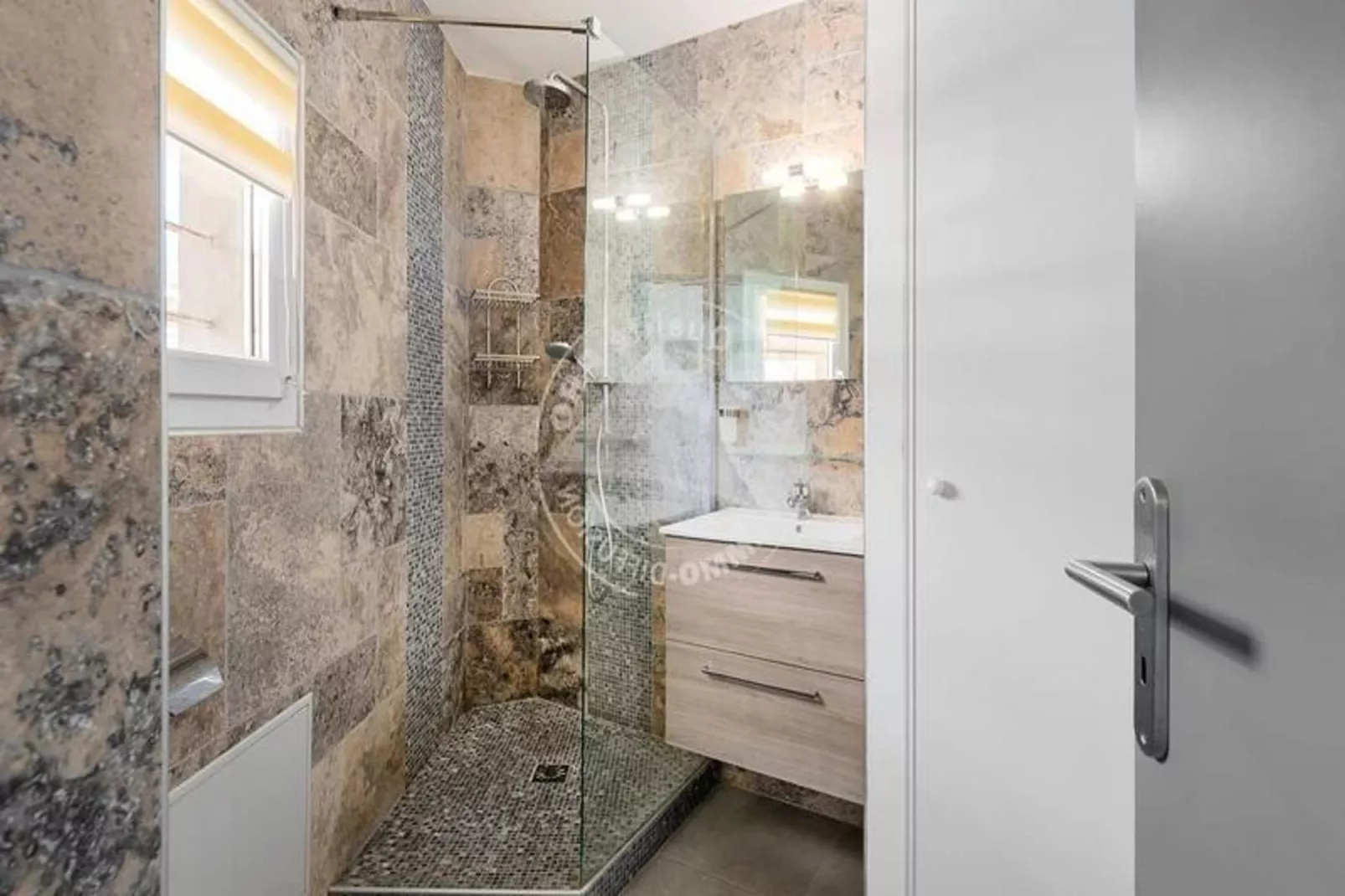 Résidence "le Château Leenhardt"-Badkamer