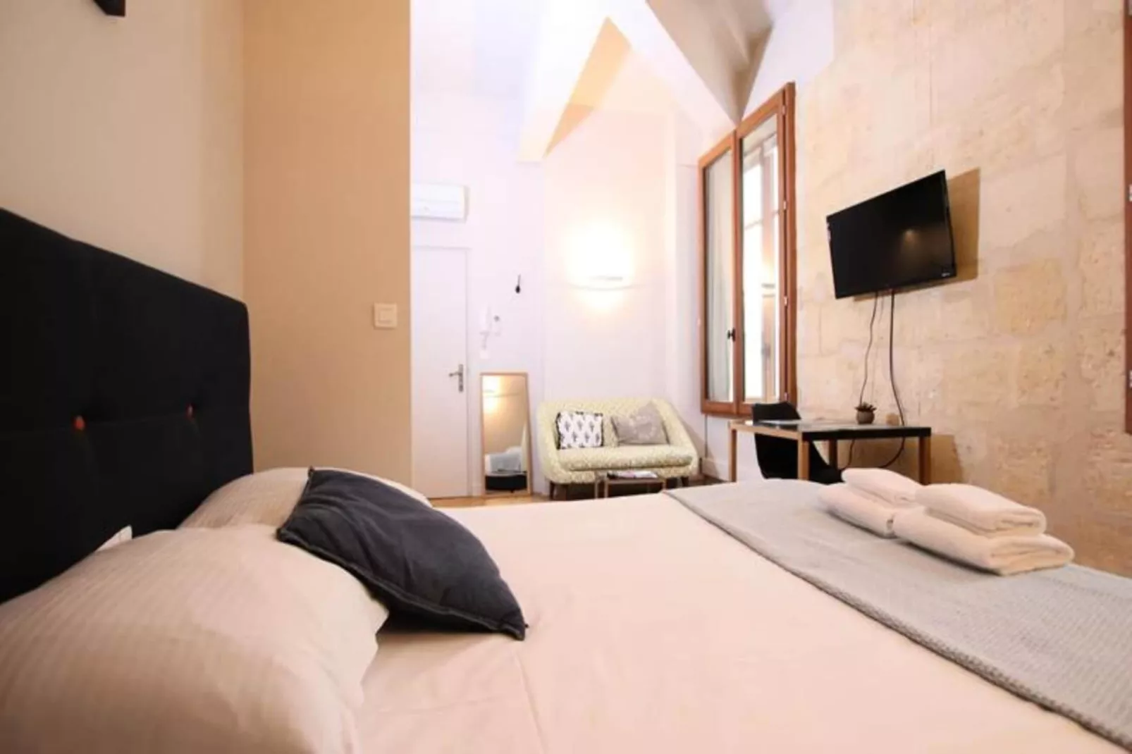 Magnifique Studio Bordelais En Plein Coeur De La Ville-Slaapkamer