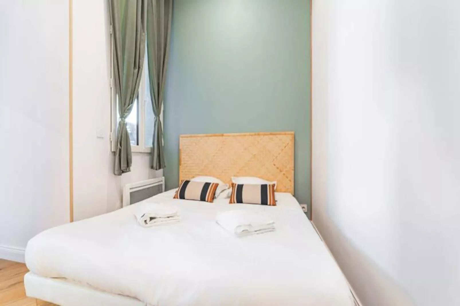 Appartement Exceptionnelle Et Moderne Aux Portes Du Jardin Public Pour 6-Image-tags.