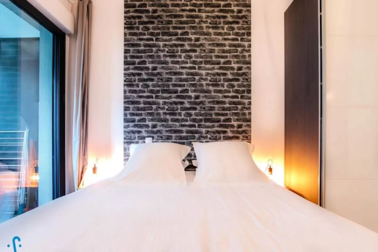 Appartement Charmant Et Moderne Pour 4 Avec Parking, Proche Cit&eacute; Du Vin-Image-tags.