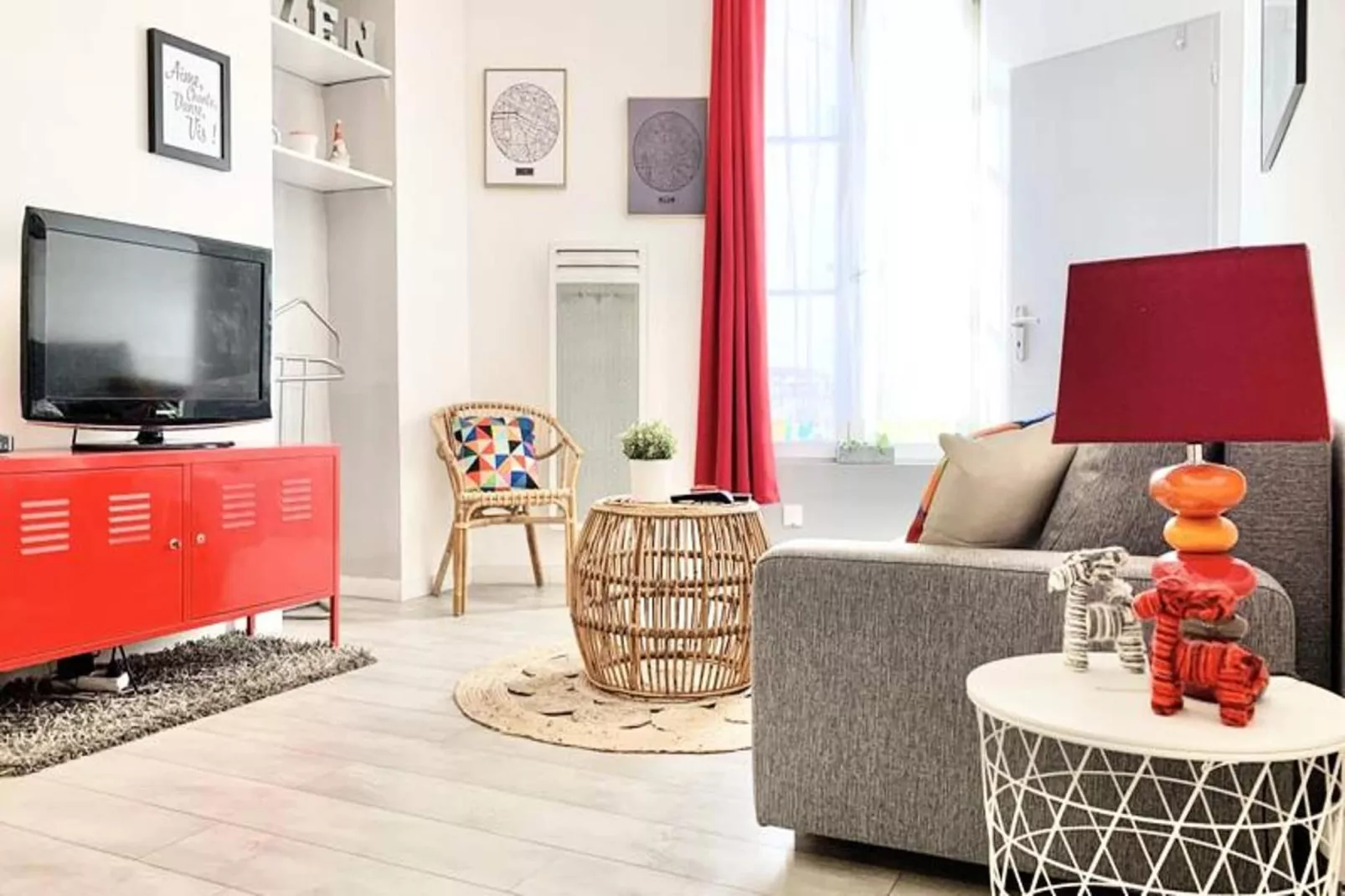 | Petit Paris 💋 | Studio Calme Tout &eacute;quip&eacute;-Woonkamer