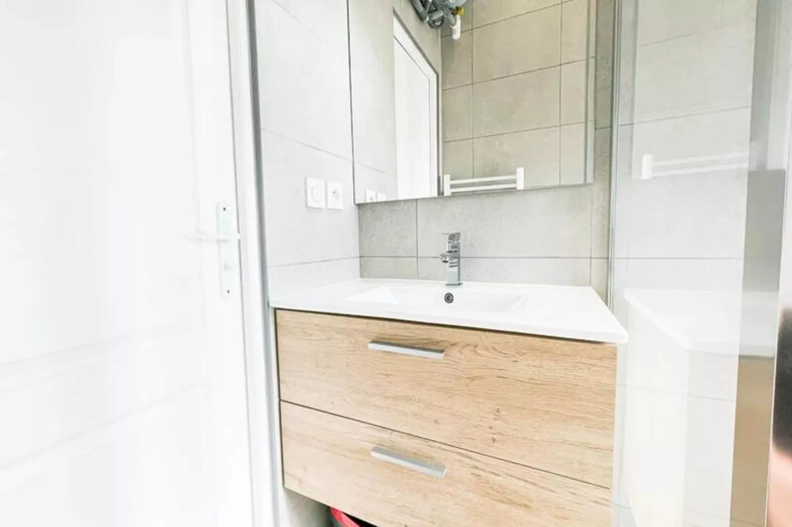 Le Duplex 🌞 Calme & R&eacute;nov&eacute;|-Badkamer