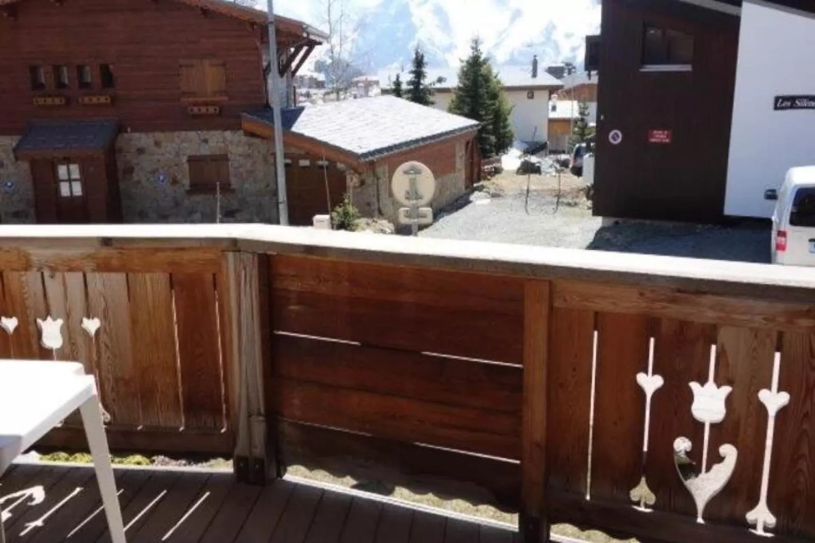 Chalet Alpina-Buitenkant zomer