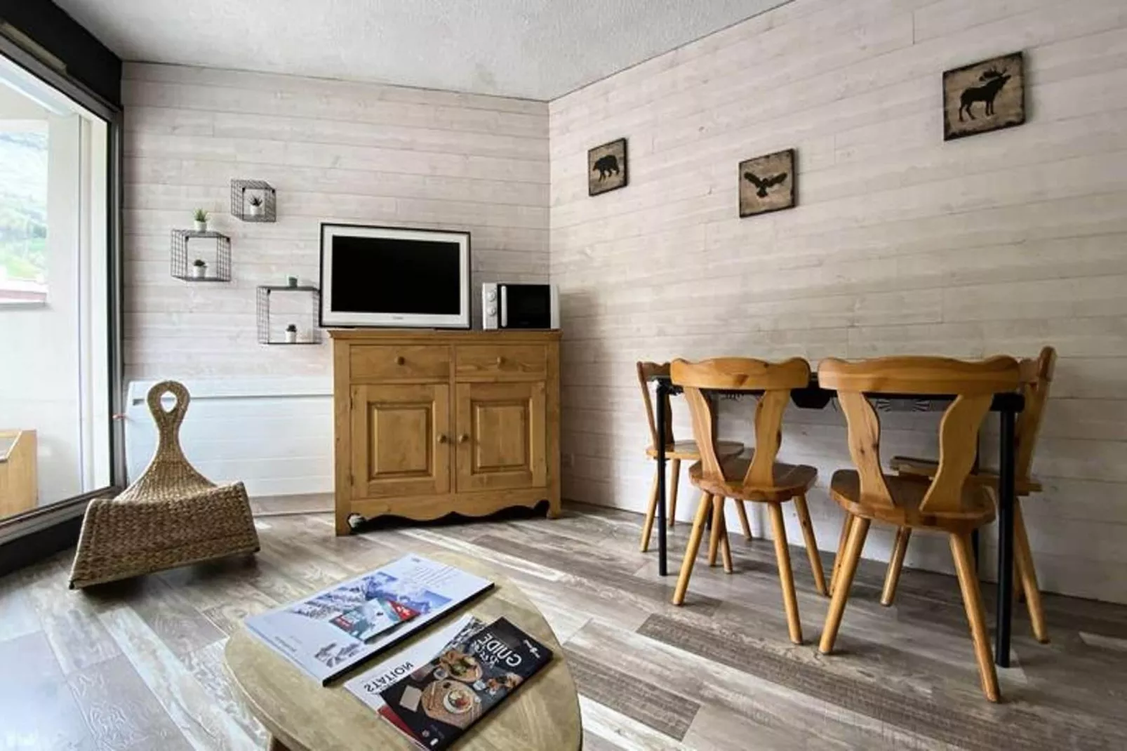 Résidence Kandahar-Eetkamer