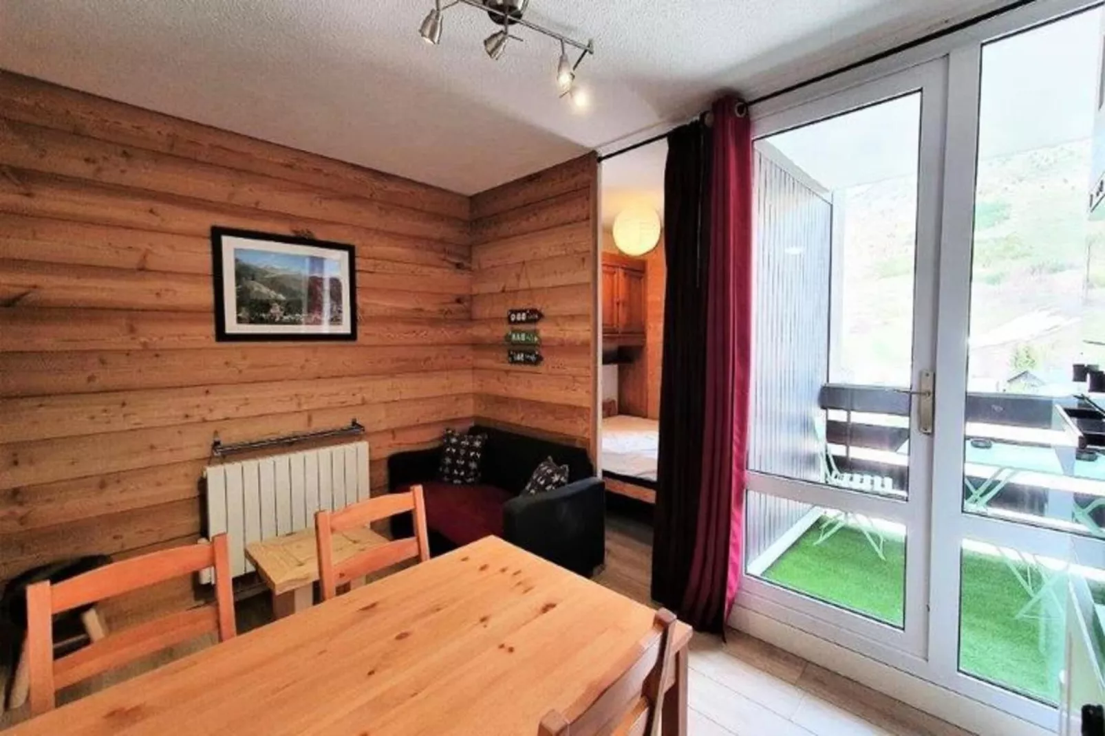 Résidence Arc En Ciel C-Eetkamer