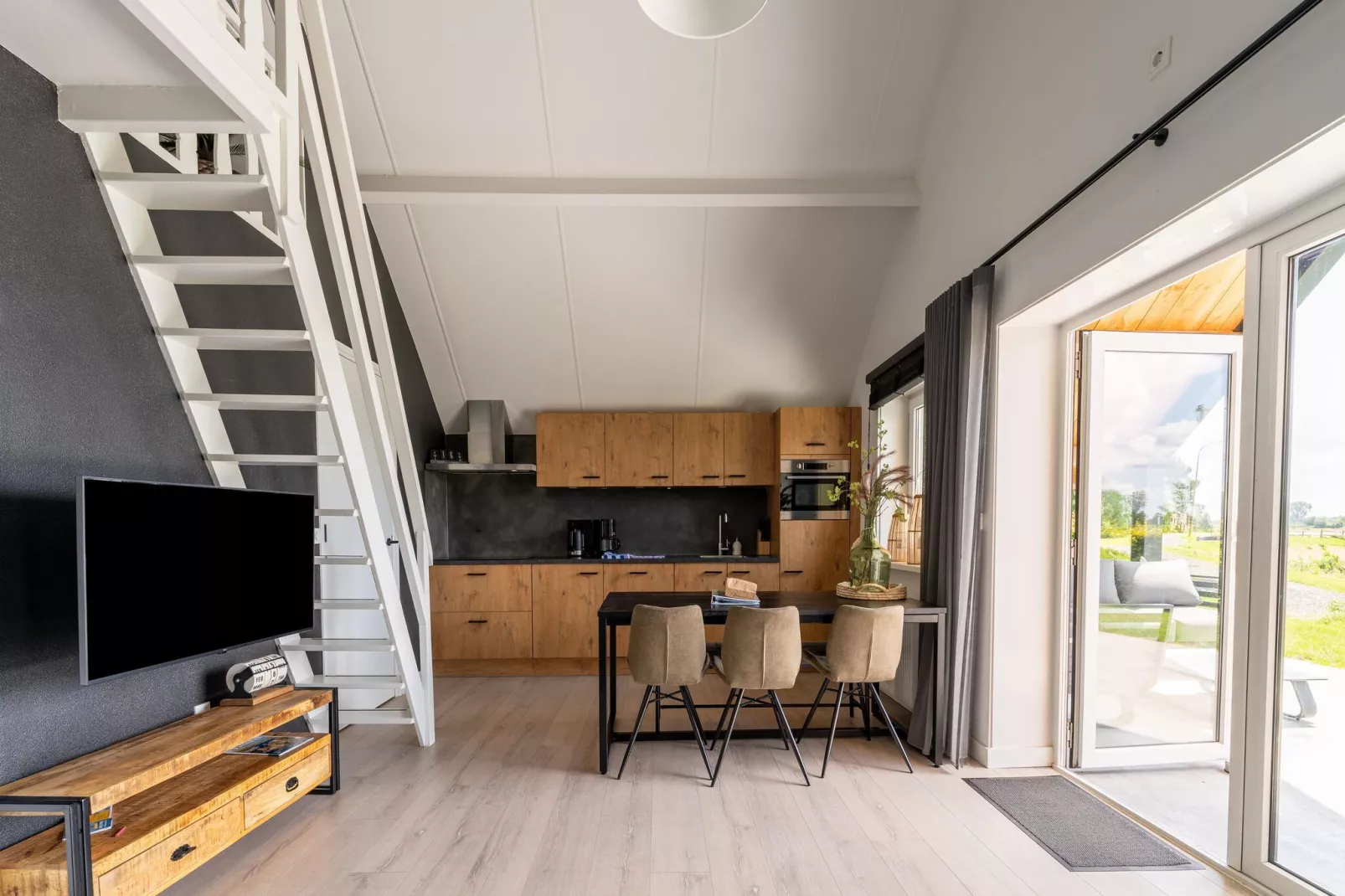 Rossum 8H-Eetkamer
