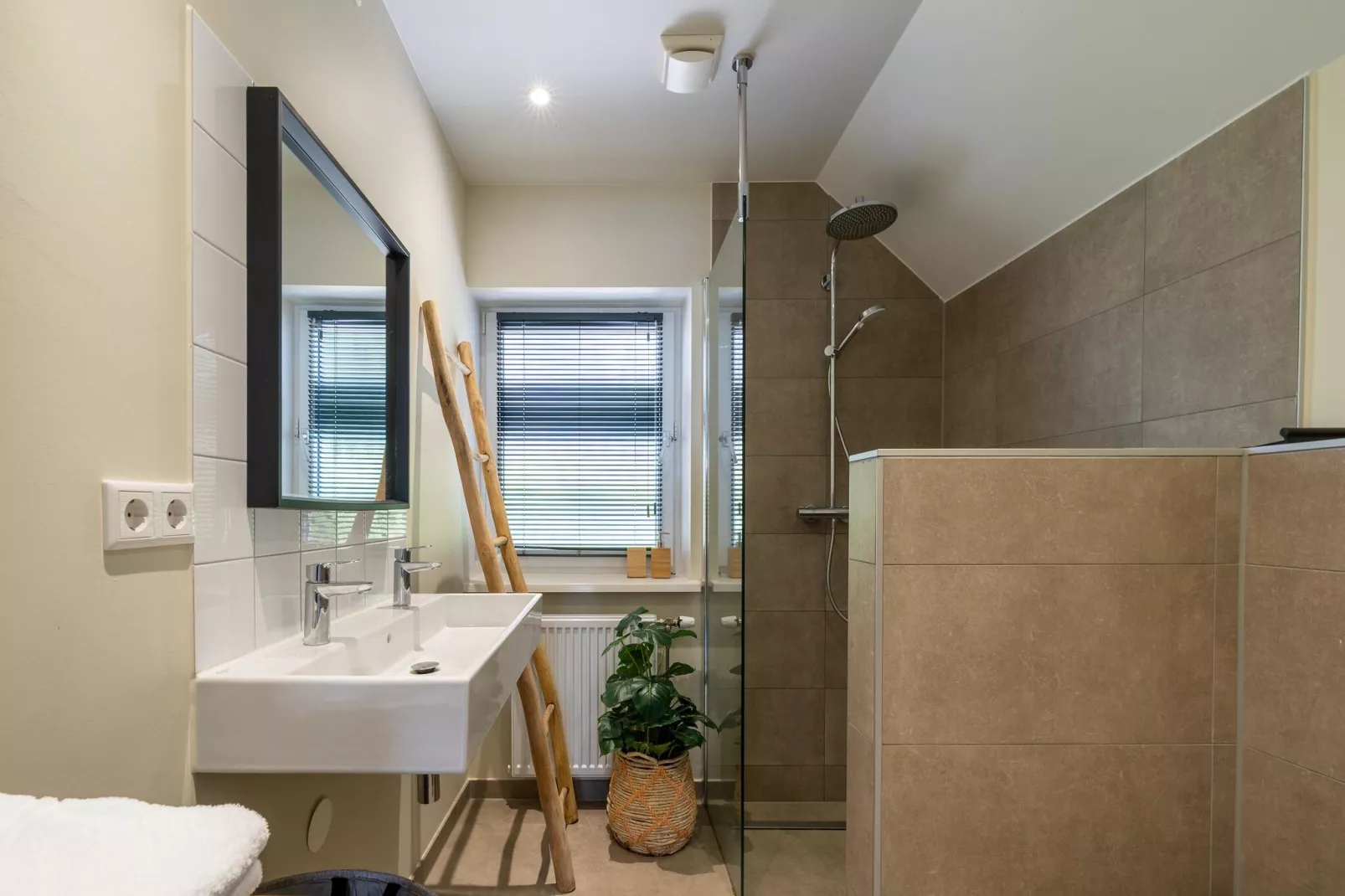 Rossum 8H-Badkamer