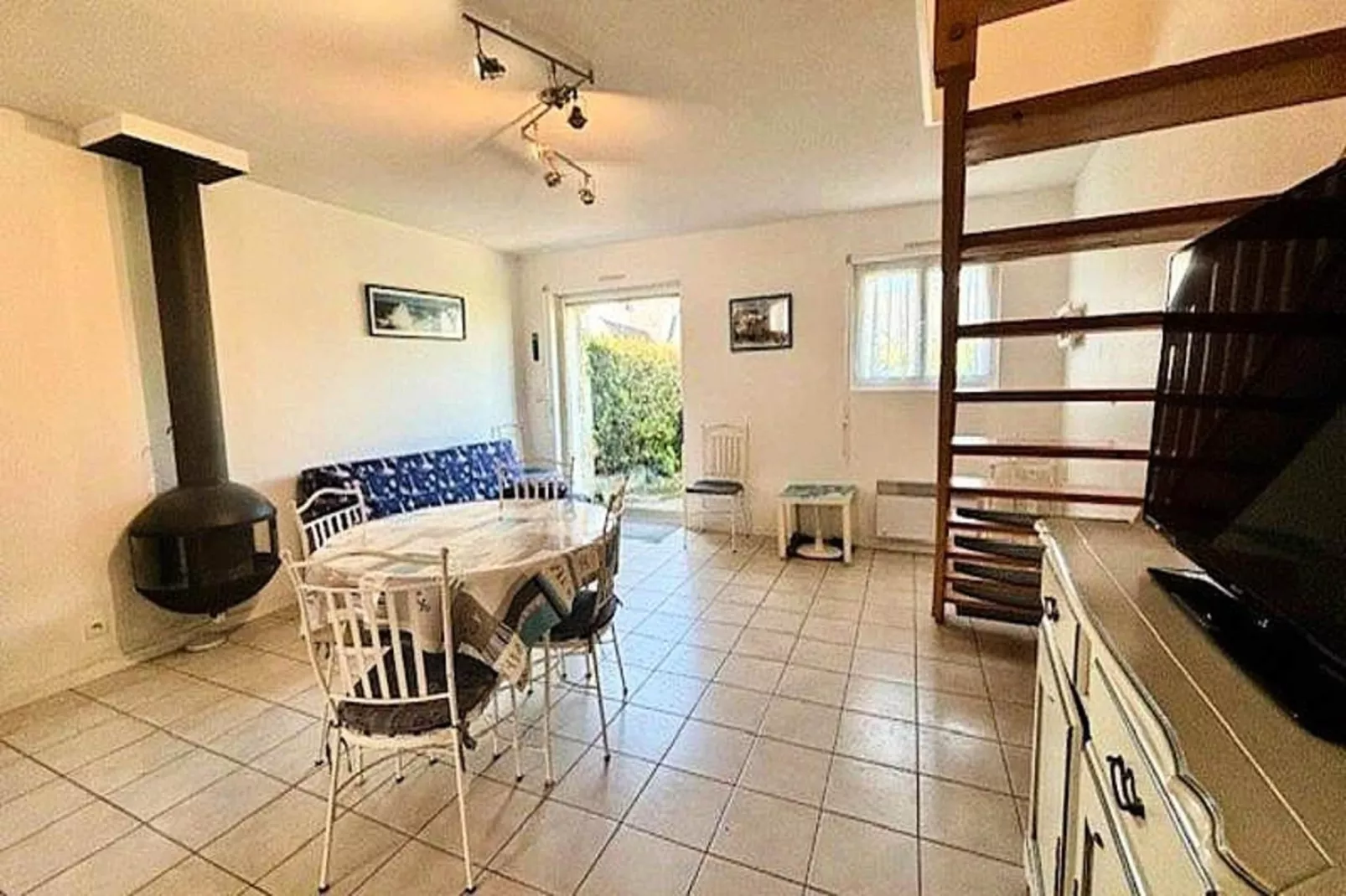 Résidence Hameau De Manemeur-Eetkamer