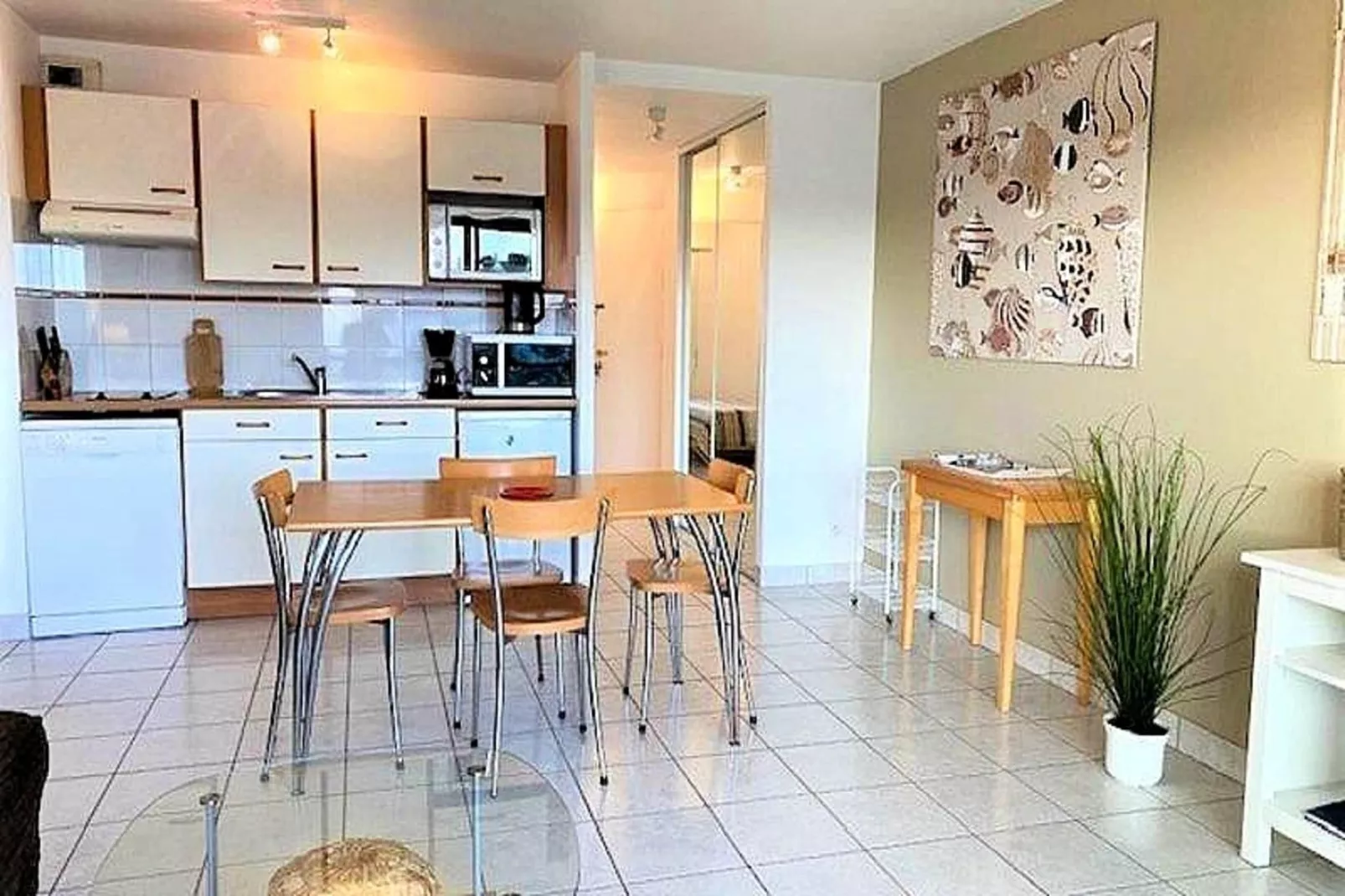 Résidence Les Pavois-Eetkamer