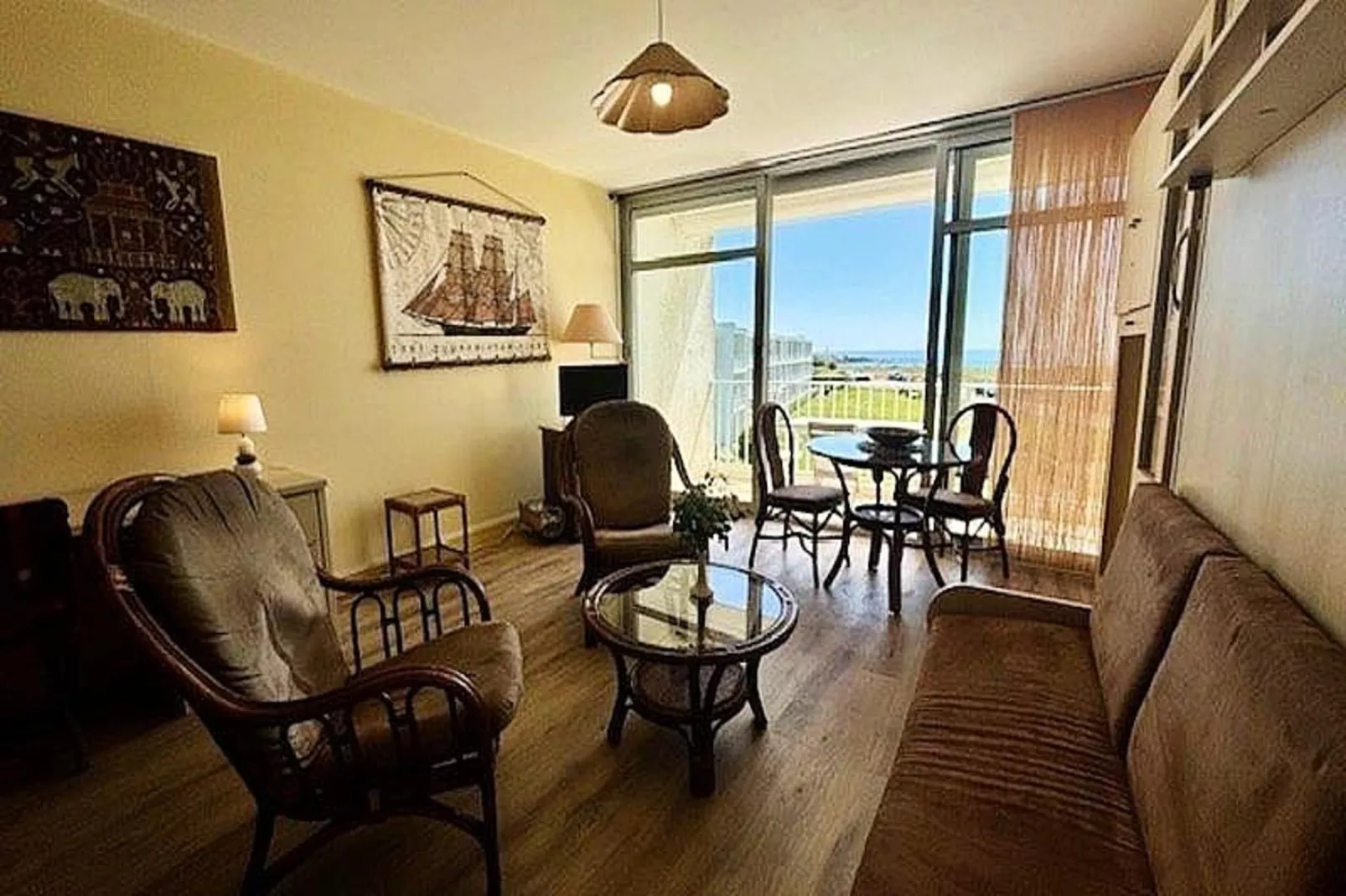 Résidence Les 3 Iles-Eetkamer